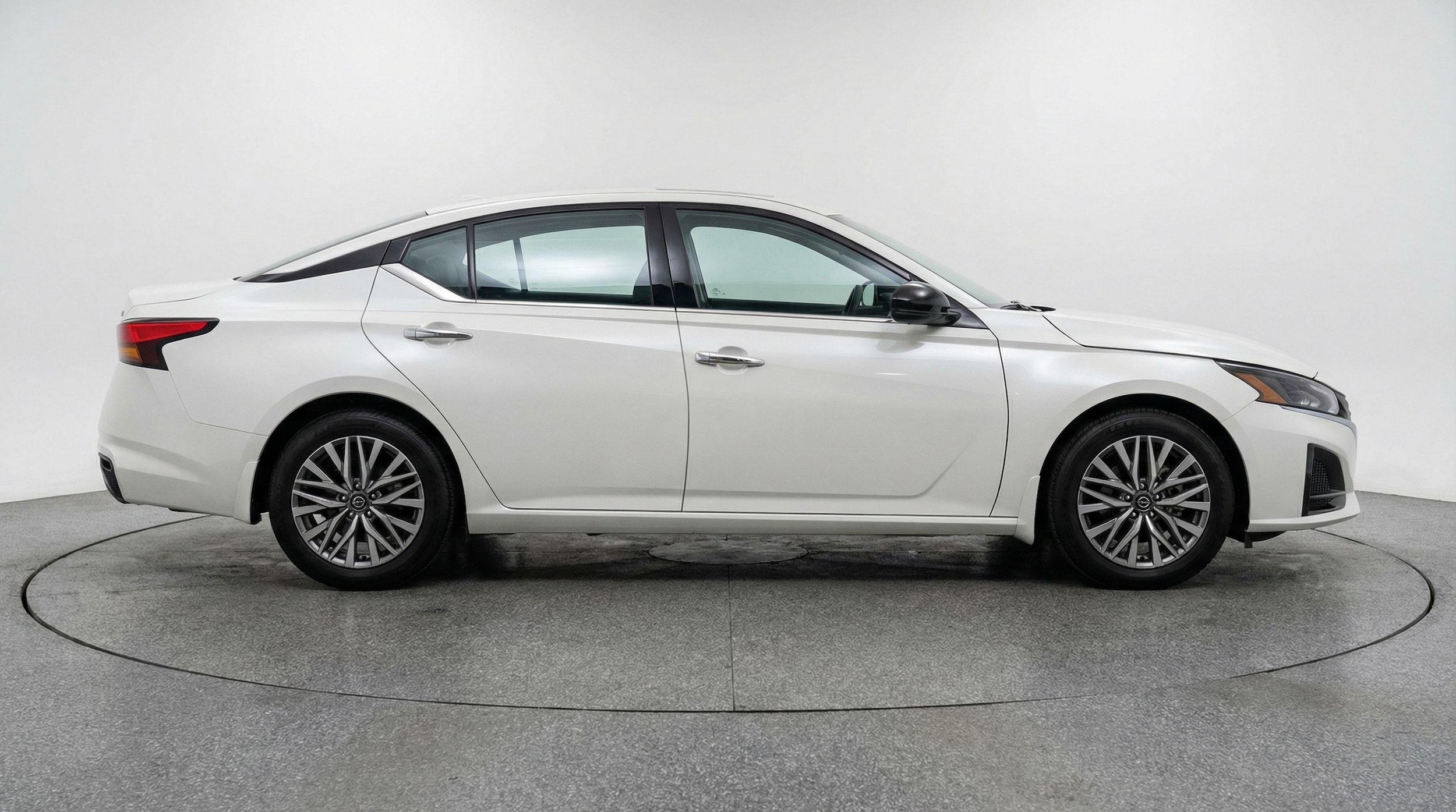 Thumbnail: 2025 Nissan Altima - 8