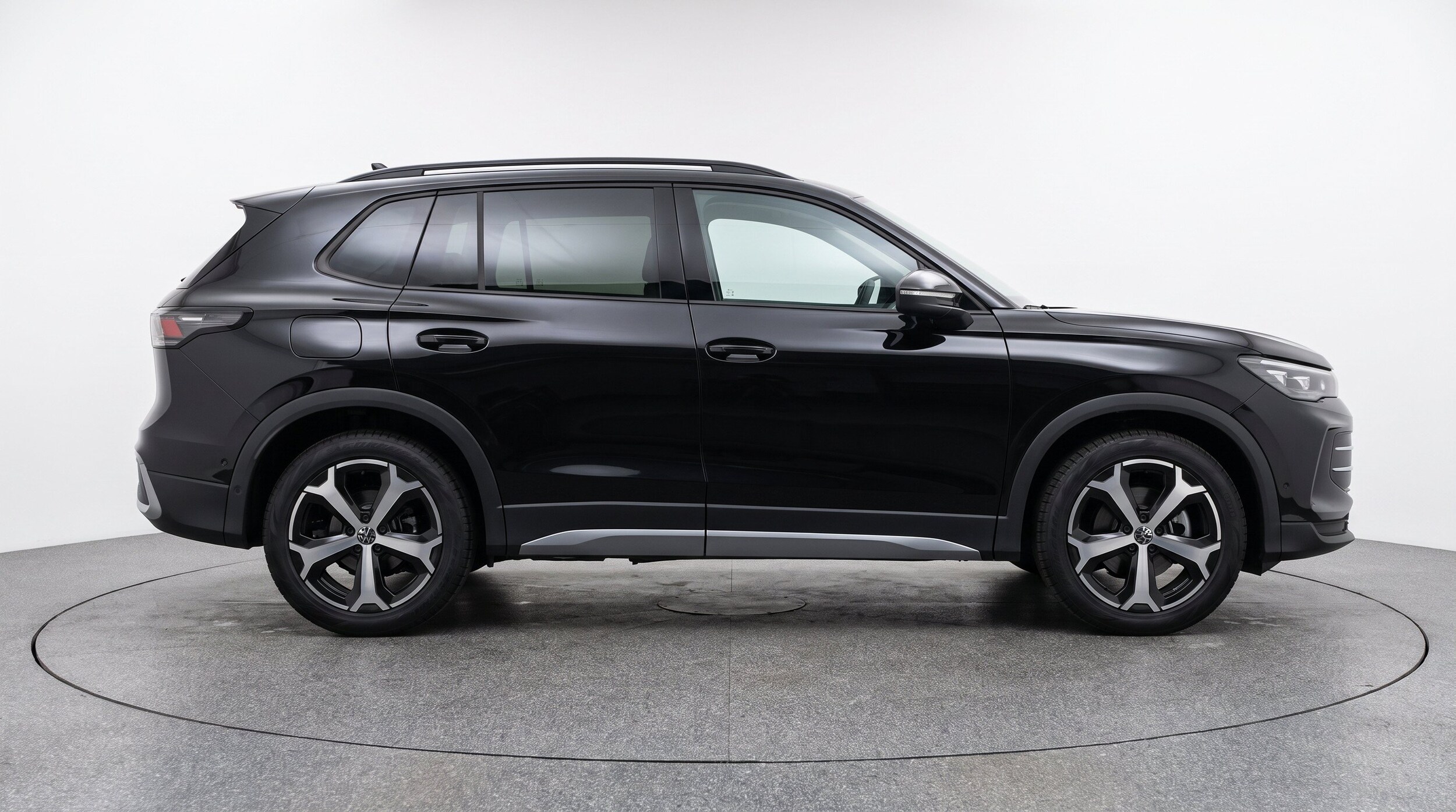 Thumbnail: 2026 Volkswagen Tiguan - 10