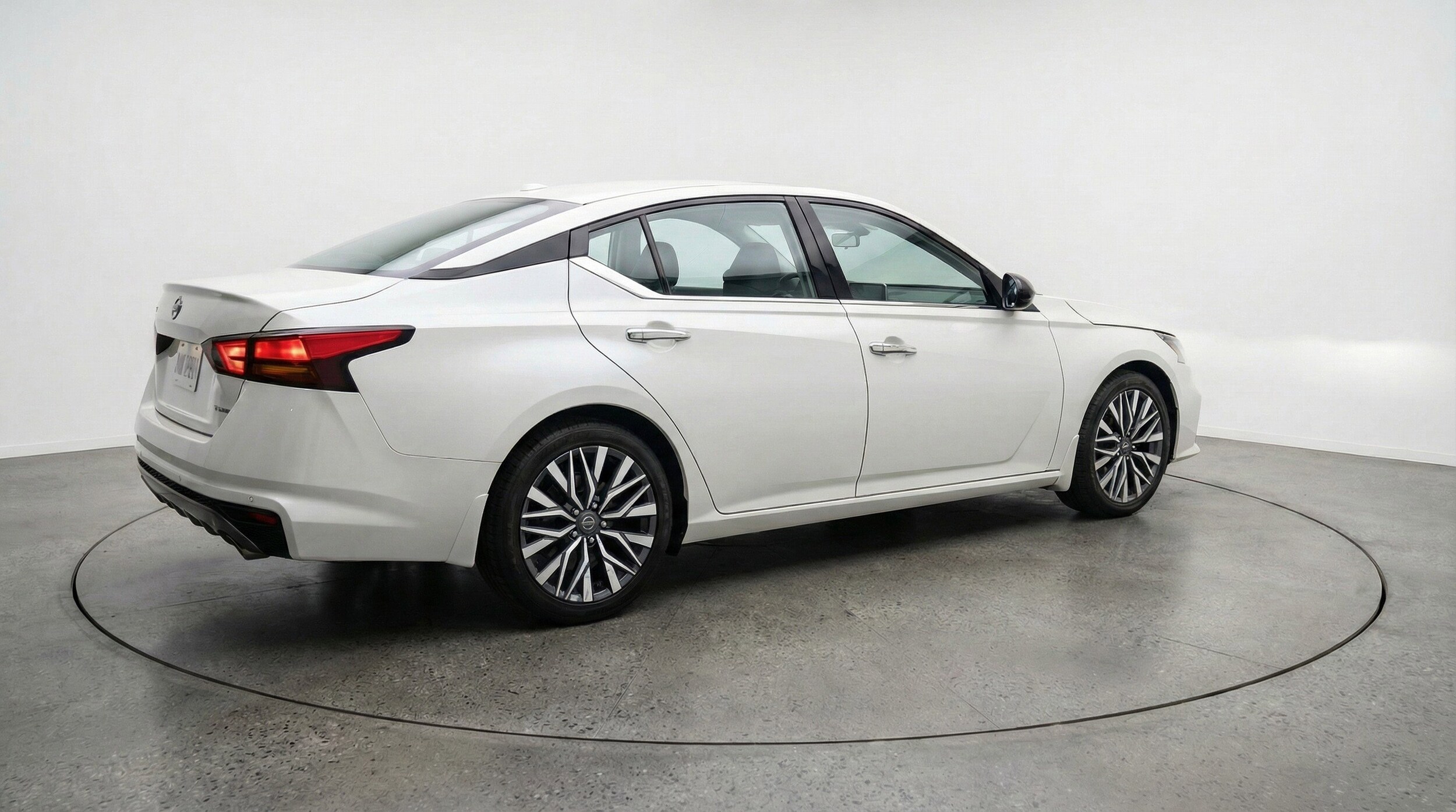 Thumbnail: 2025 Nissan Altima - 9