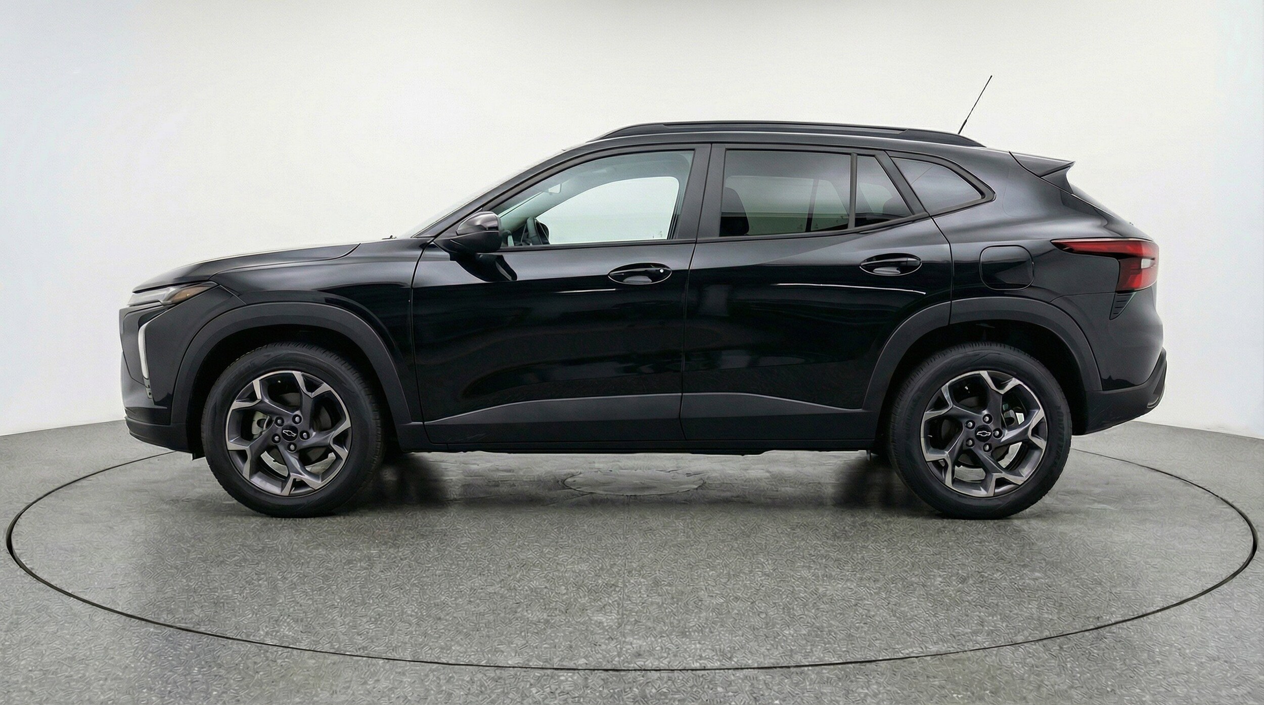 Thumbnail: 2025 Chevrolet Trax - 5