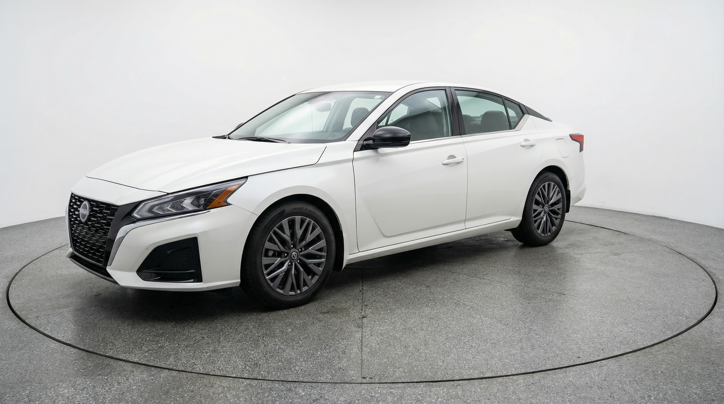 Thumbnail: 2025 Nissan Altima - 3