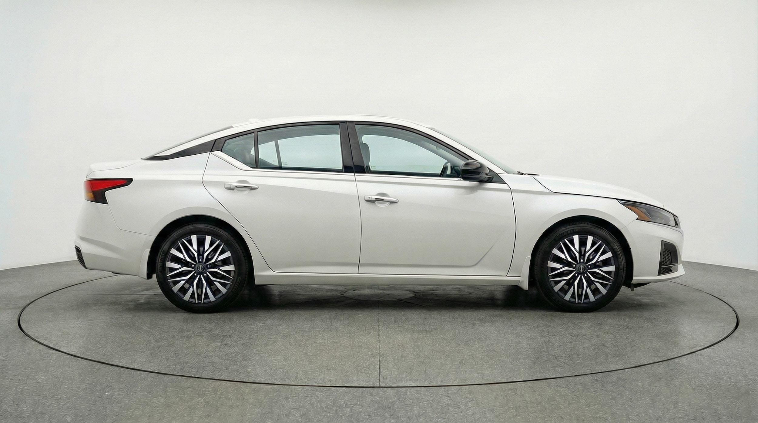 Thumbnail: 2025 Nissan Altima - 8