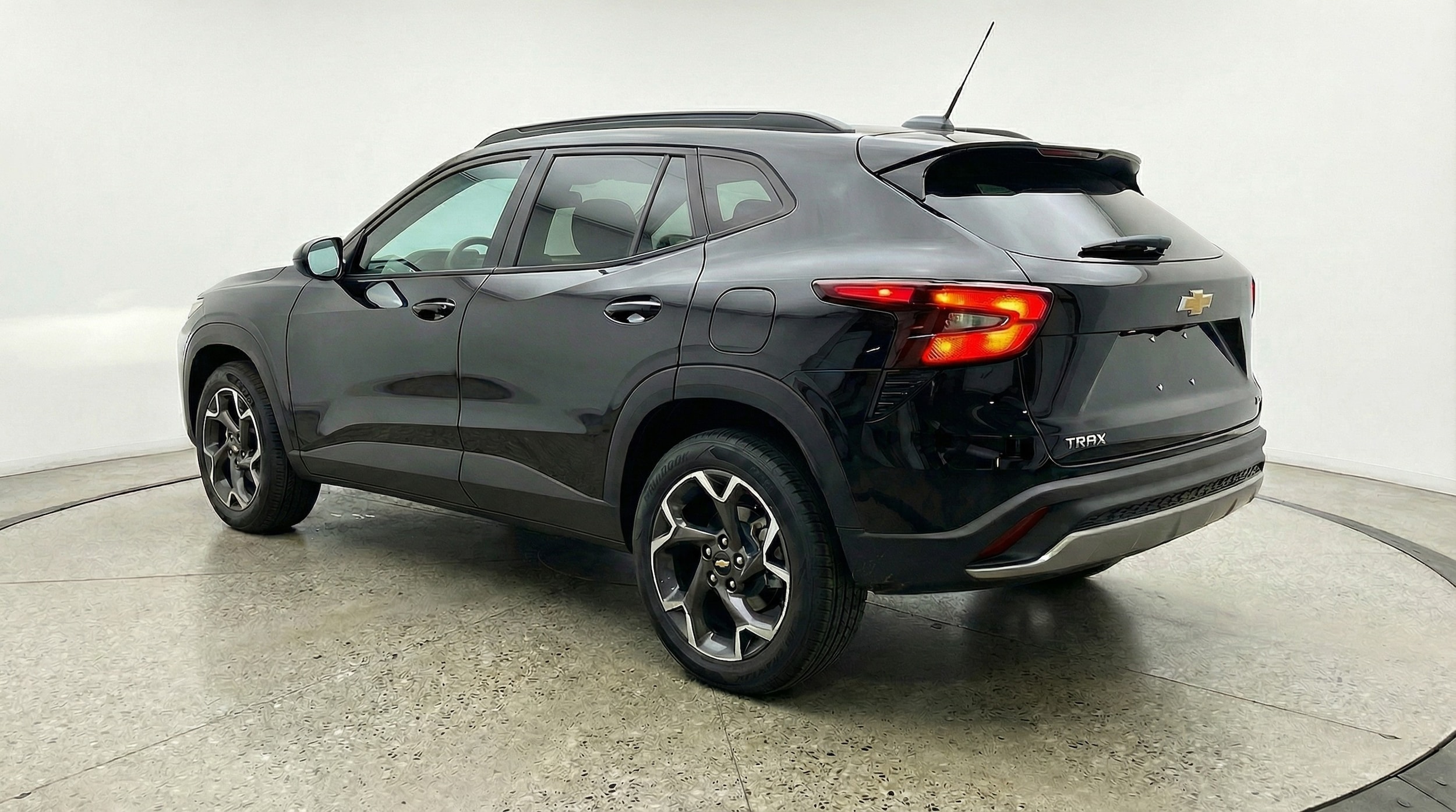 Thumbnail: 2025 Chevrolet Trax - 5