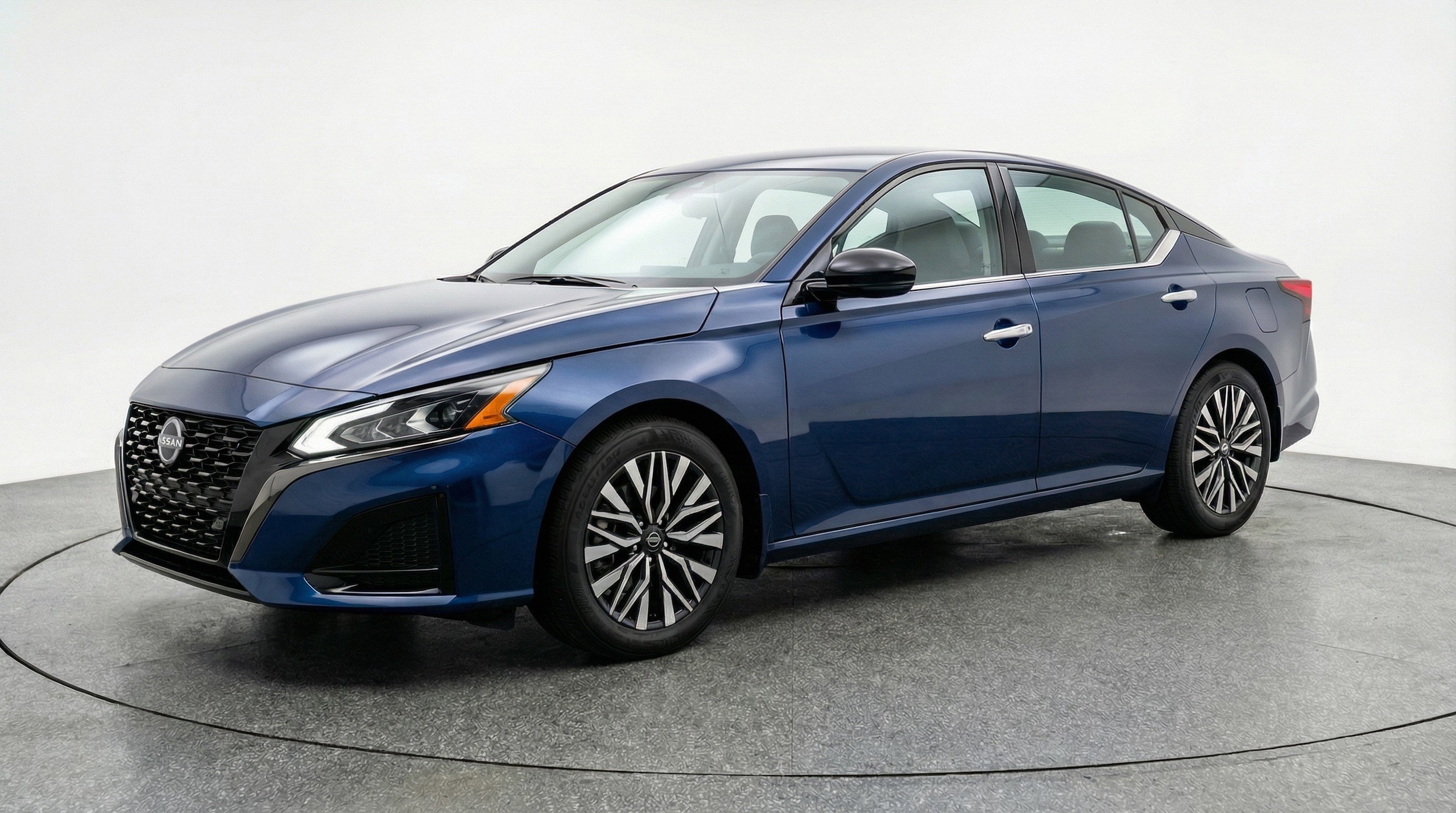 Thumbnail: 2025 Nissan Altima - 3