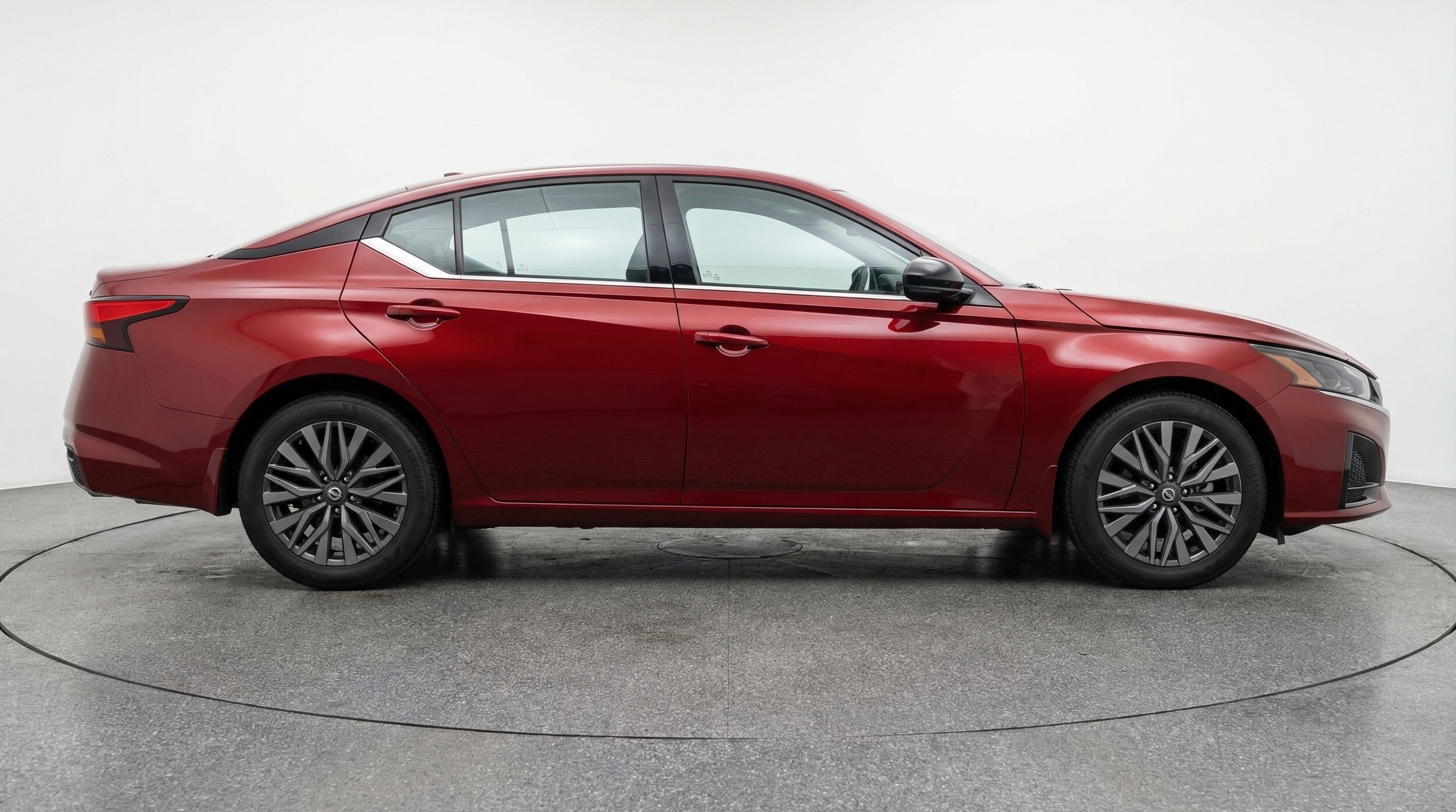 Thumbnail: 2025 Nissan Altima - 8