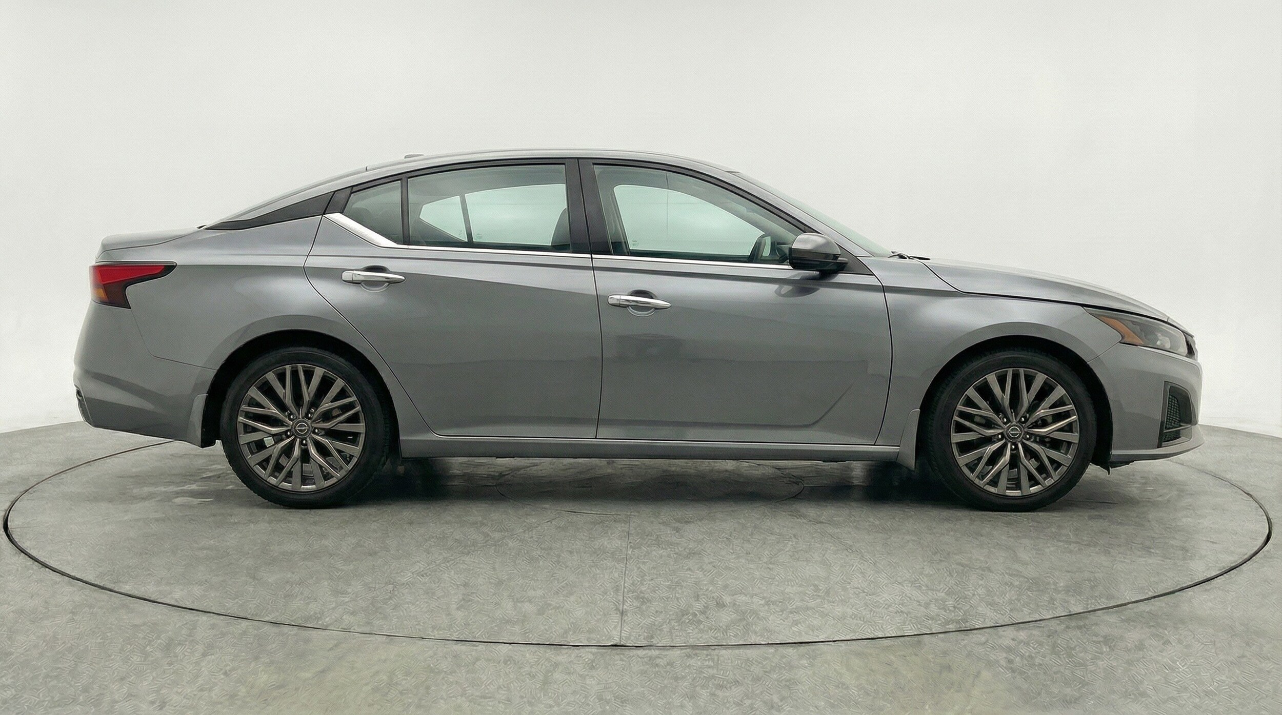 Thumbnail: 2025 Nissan Altima - 11