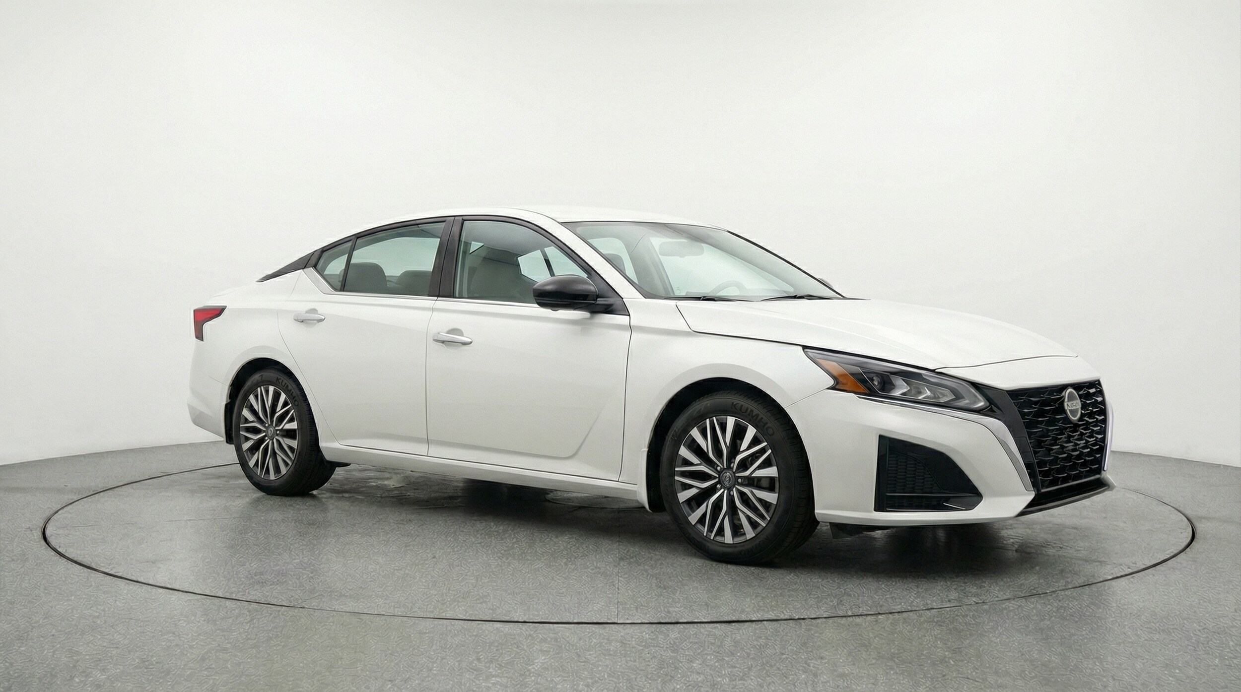 Thumbnail: 2025 Nissan Altima - 1