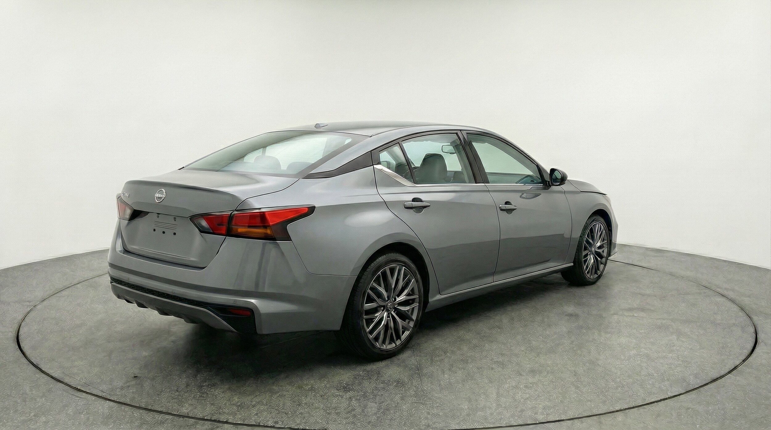 Thumbnail: 2025 Nissan Altima - 9