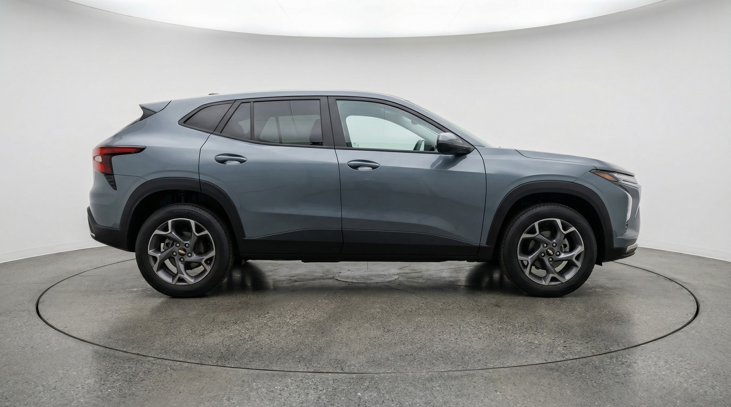 Thumbnail: 2025 Chevrolet Trax - 8