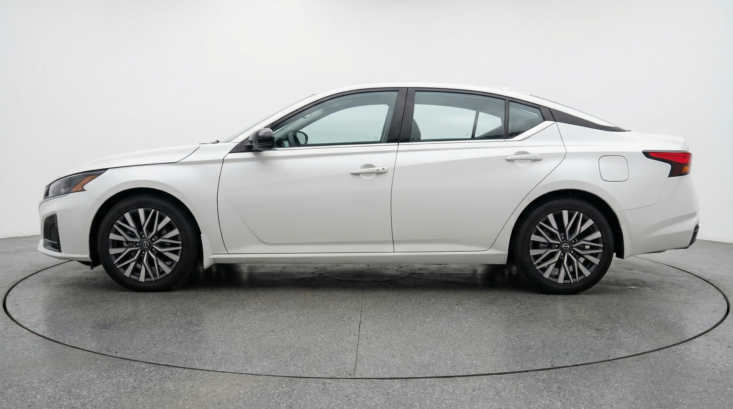 Thumbnail: 2025 Nissan Altima - 4