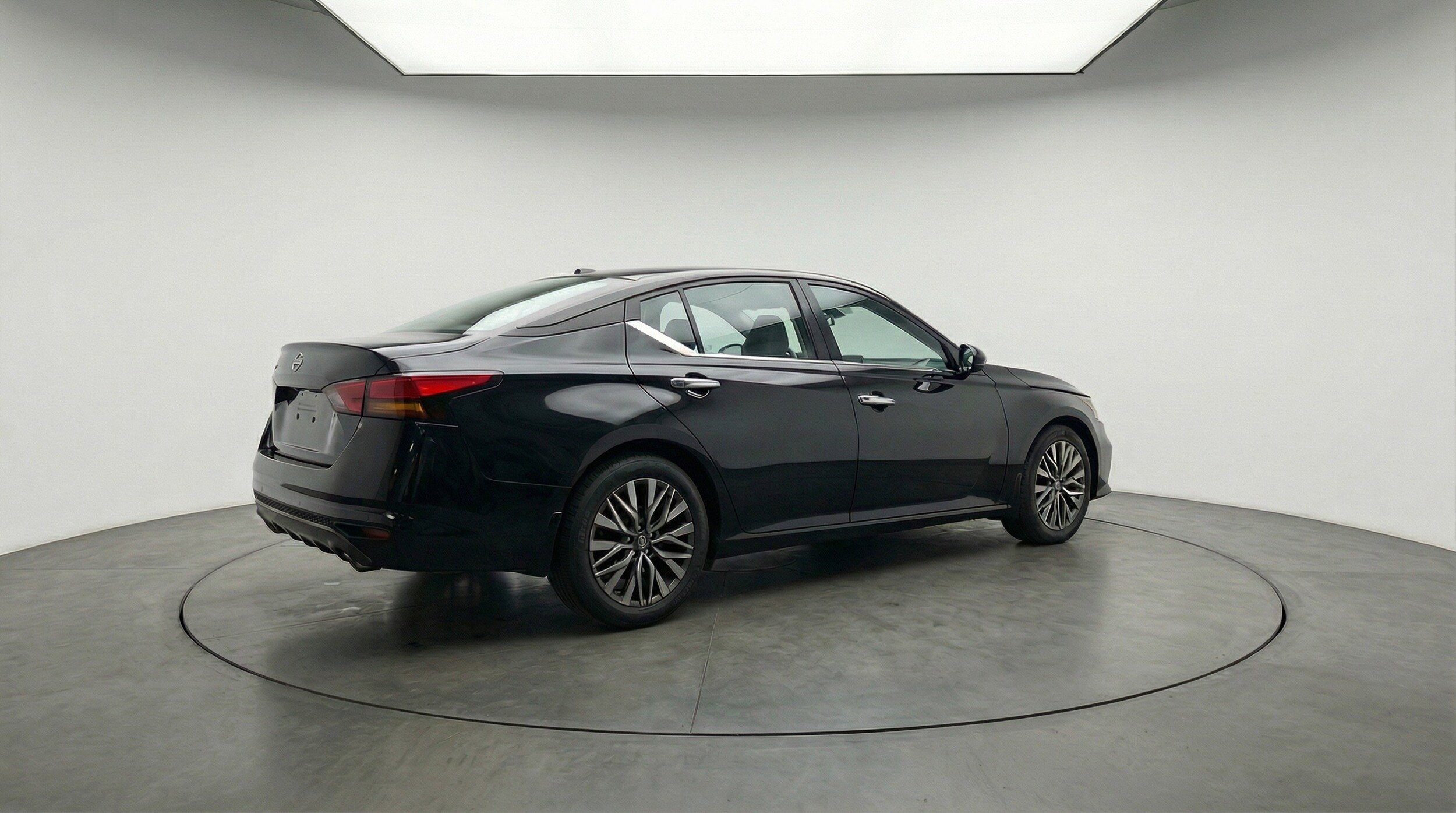 Thumbnail: 2025 Nissan Altima - 9