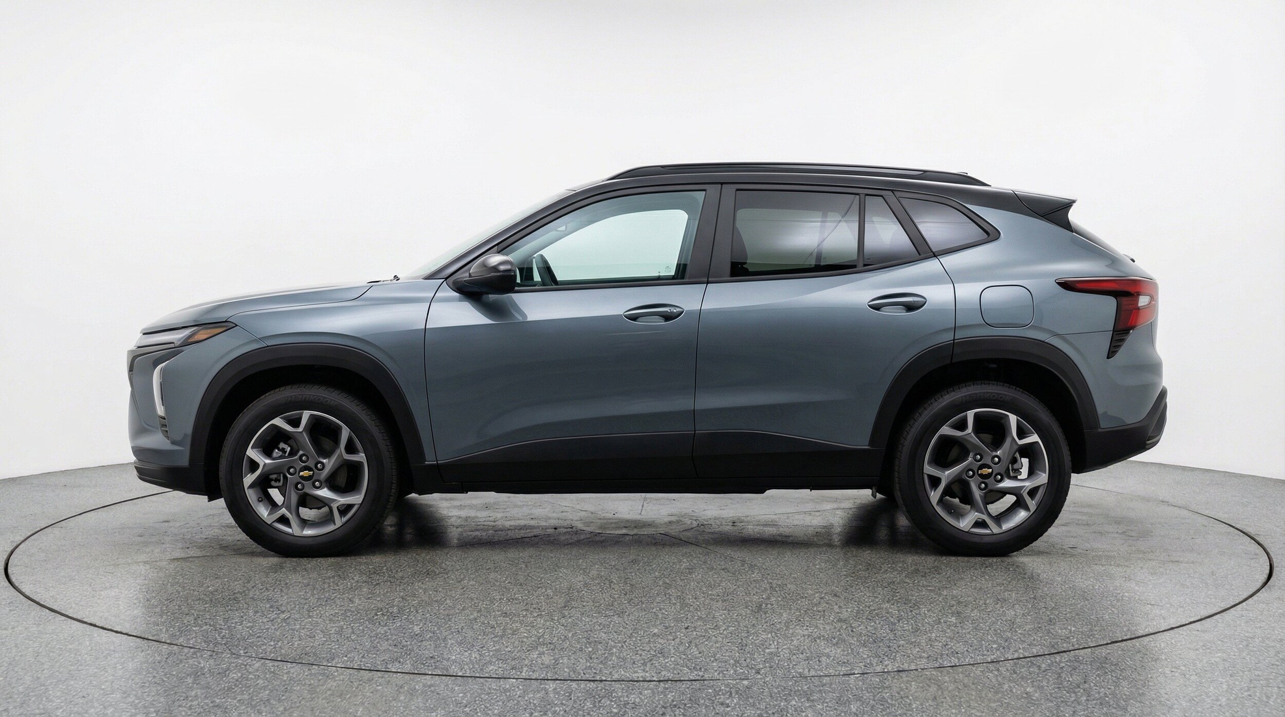 Thumbnail: 2025 Chevrolet Trax - 5