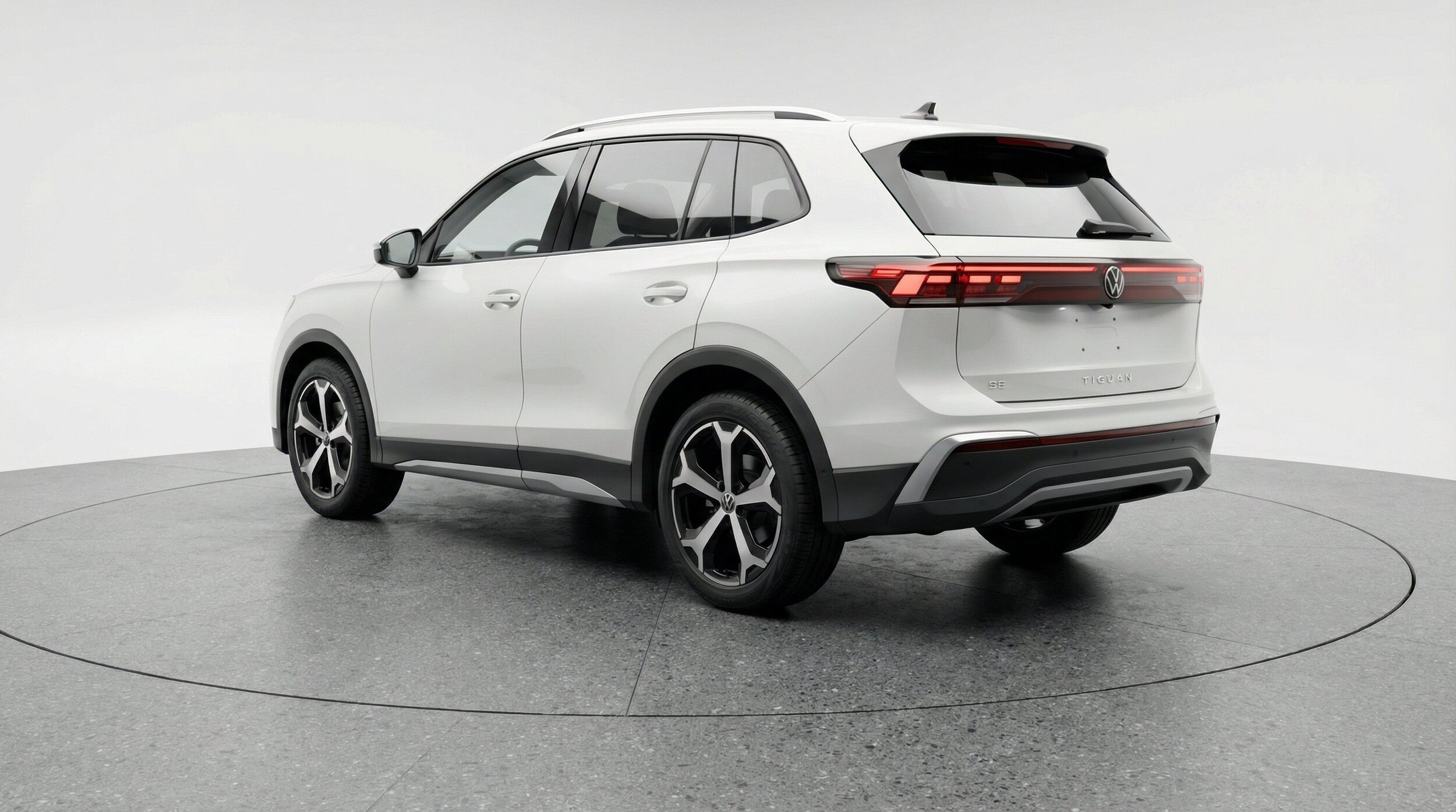 Thumbnail: 2026 Volkswagen Tiguan - 6