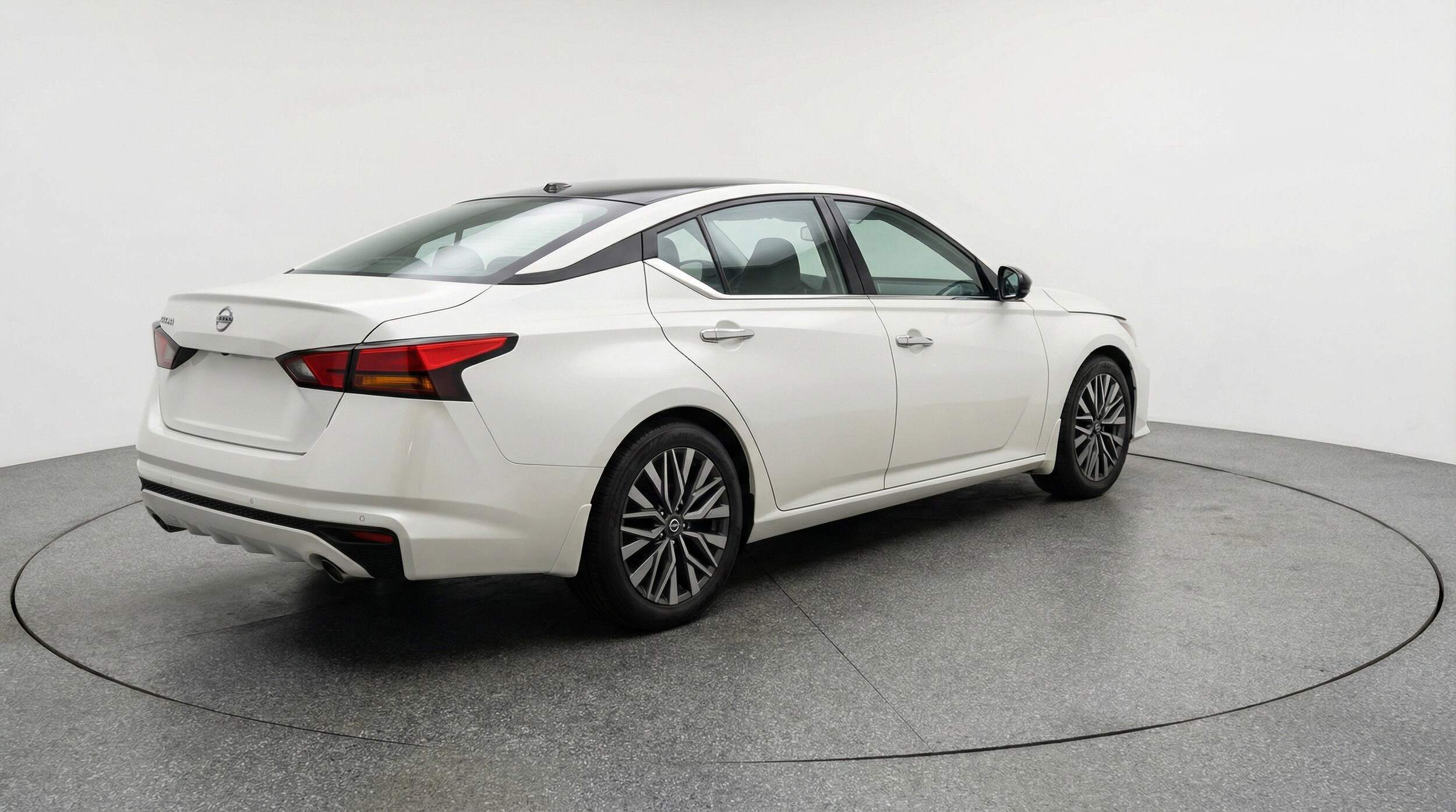 Thumbnail: 2025 Nissan Altima - 9