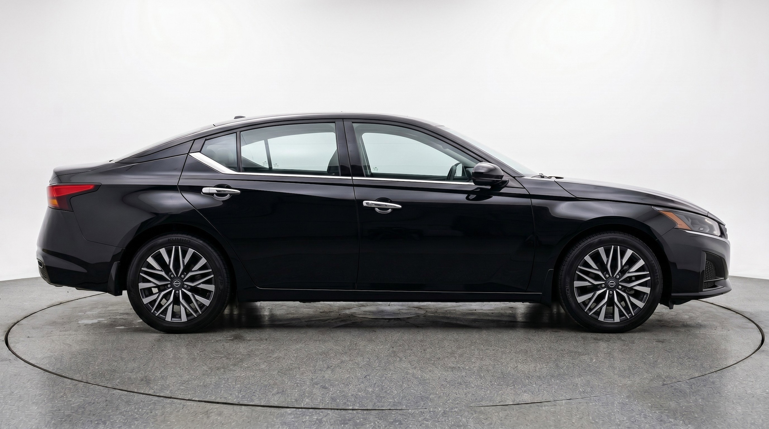 Thumbnail: 2025 Nissan Altima - 11