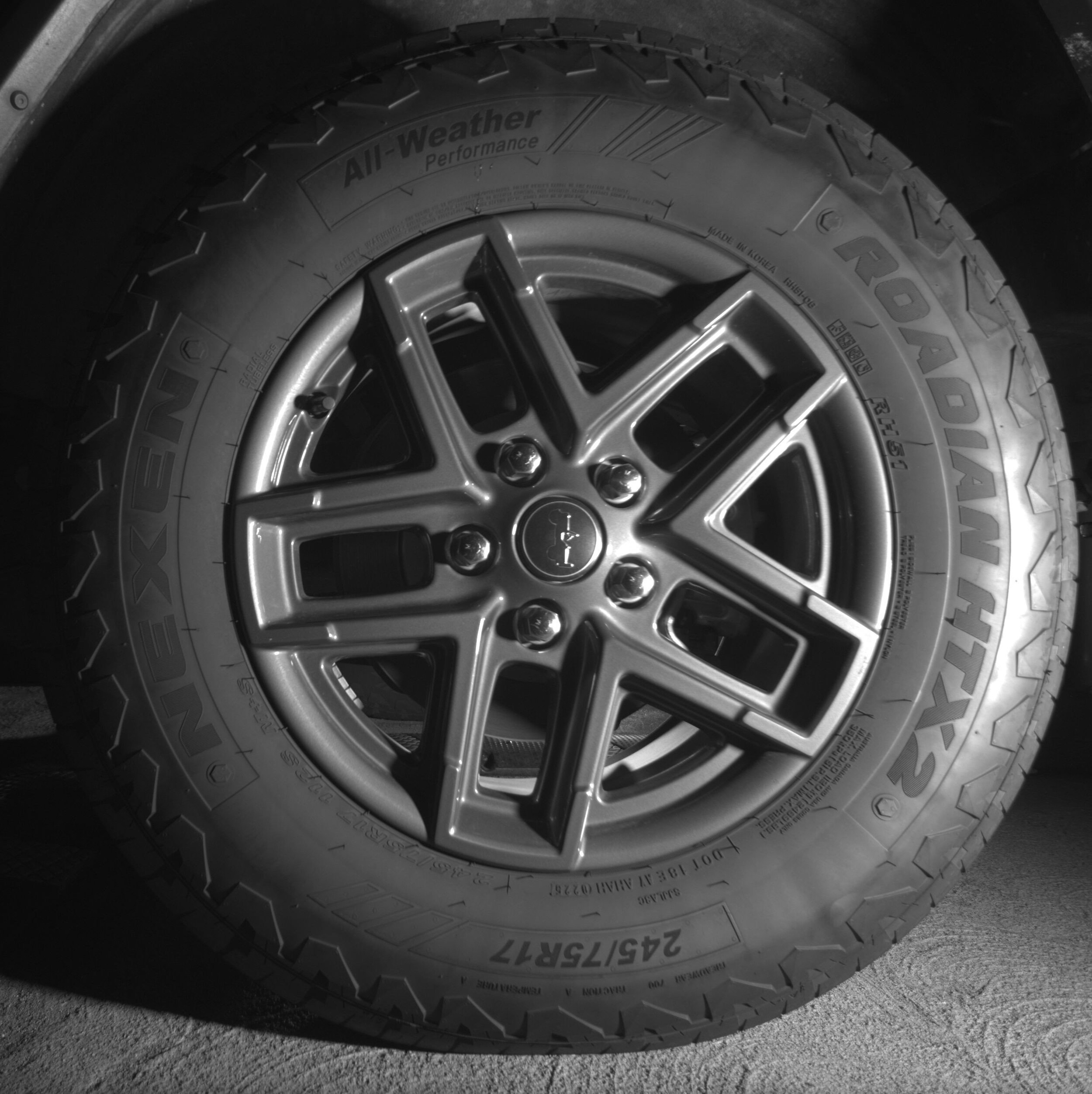 Thumbnail: 2025 Jeep Wrangler - 14