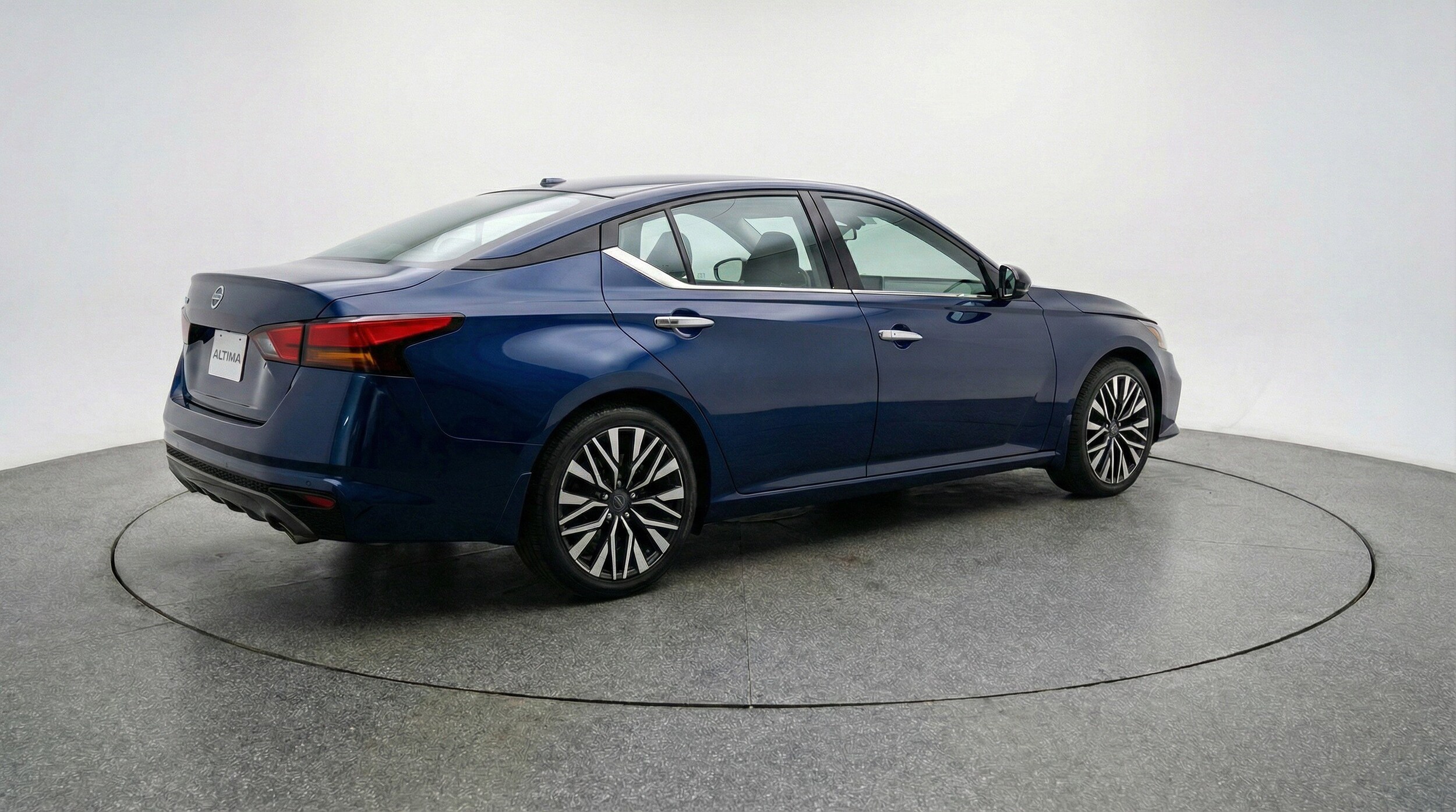 Thumbnail: 2025 Nissan Altima - 9