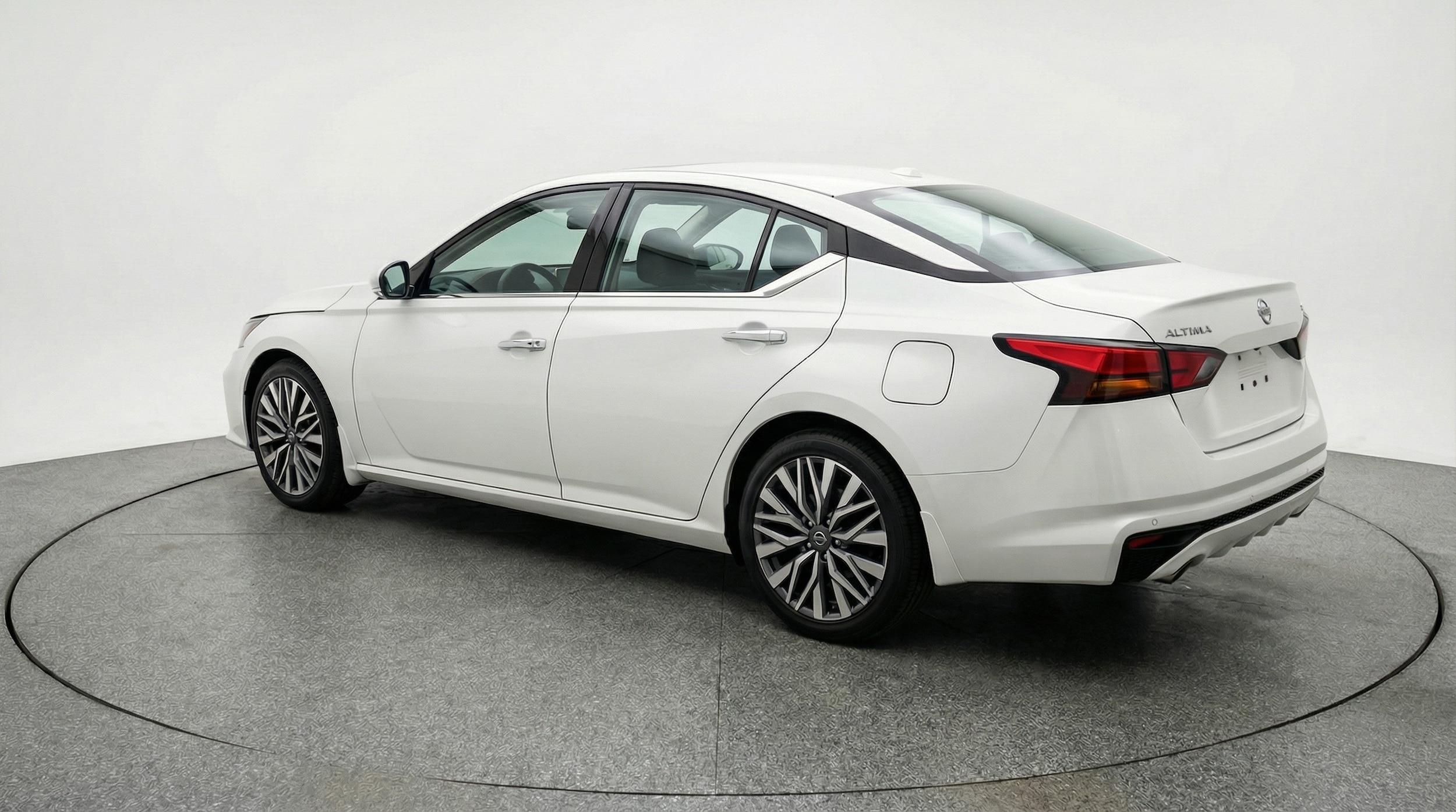 Thumbnail: 2025 Nissan Altima - 5