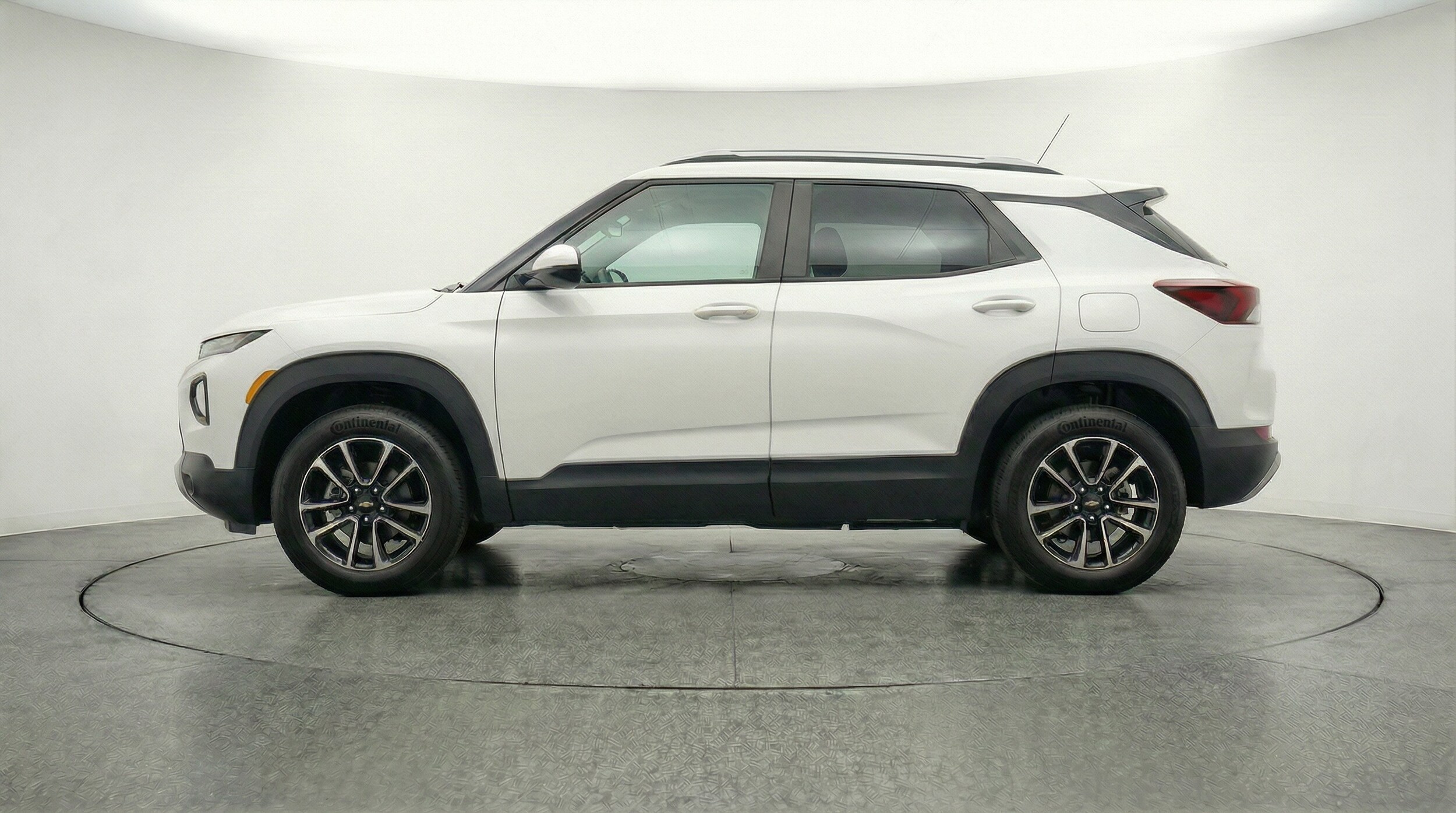 Thumbnail: 2025 Chevrolet TrailBlazer - 8