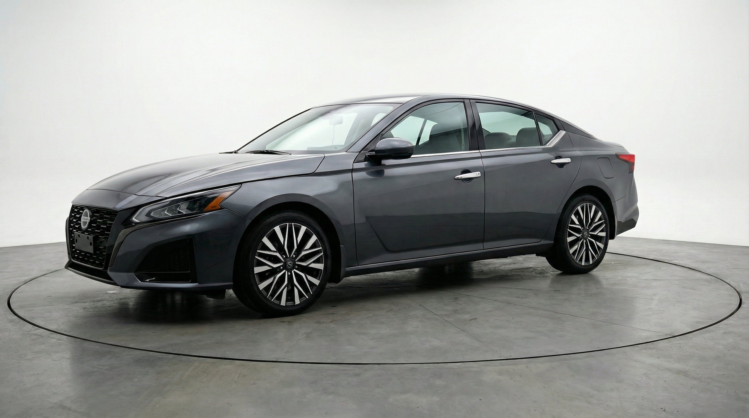 Thumbnail: 2025 Nissan Altima - 3