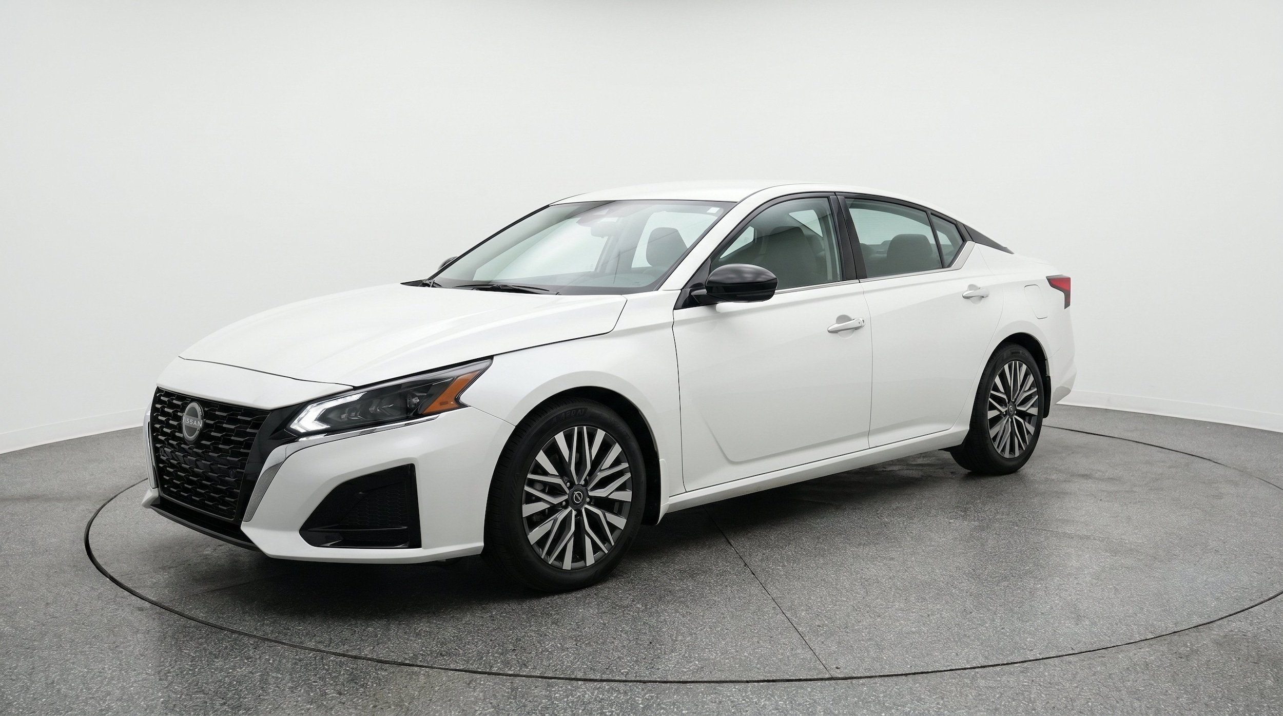 Thumbnail: 2025 Nissan Altima - 3