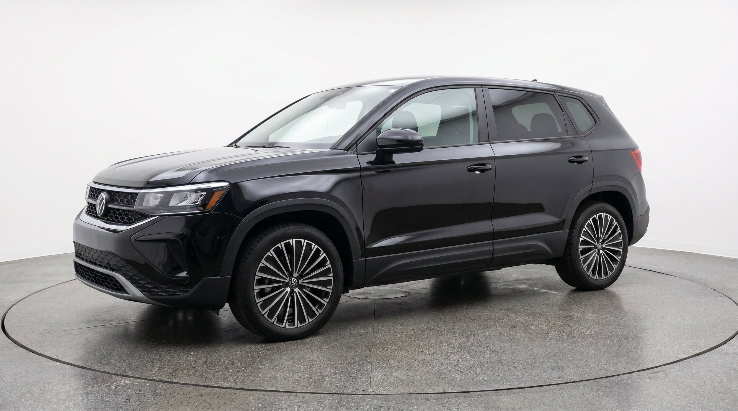 Thumbnail: 2026 Volkswagen Taos - 3