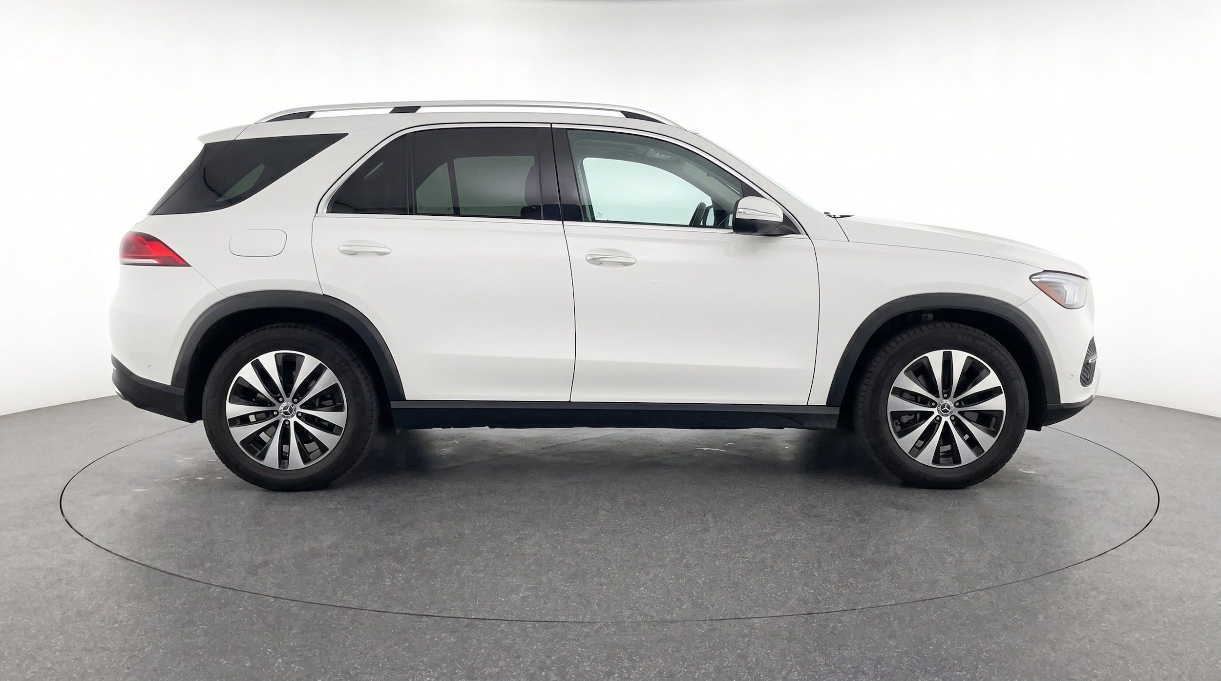 Thumbnail: 2026 Mercedes-Benz GLE - 10