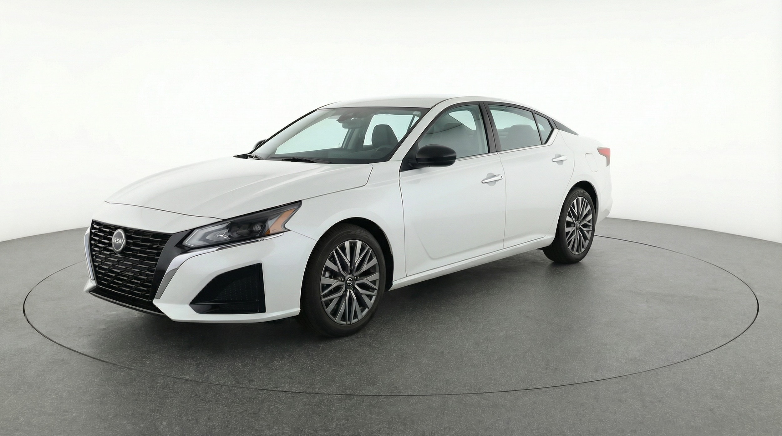 Thumbnail: 2025 Nissan Altima - 3