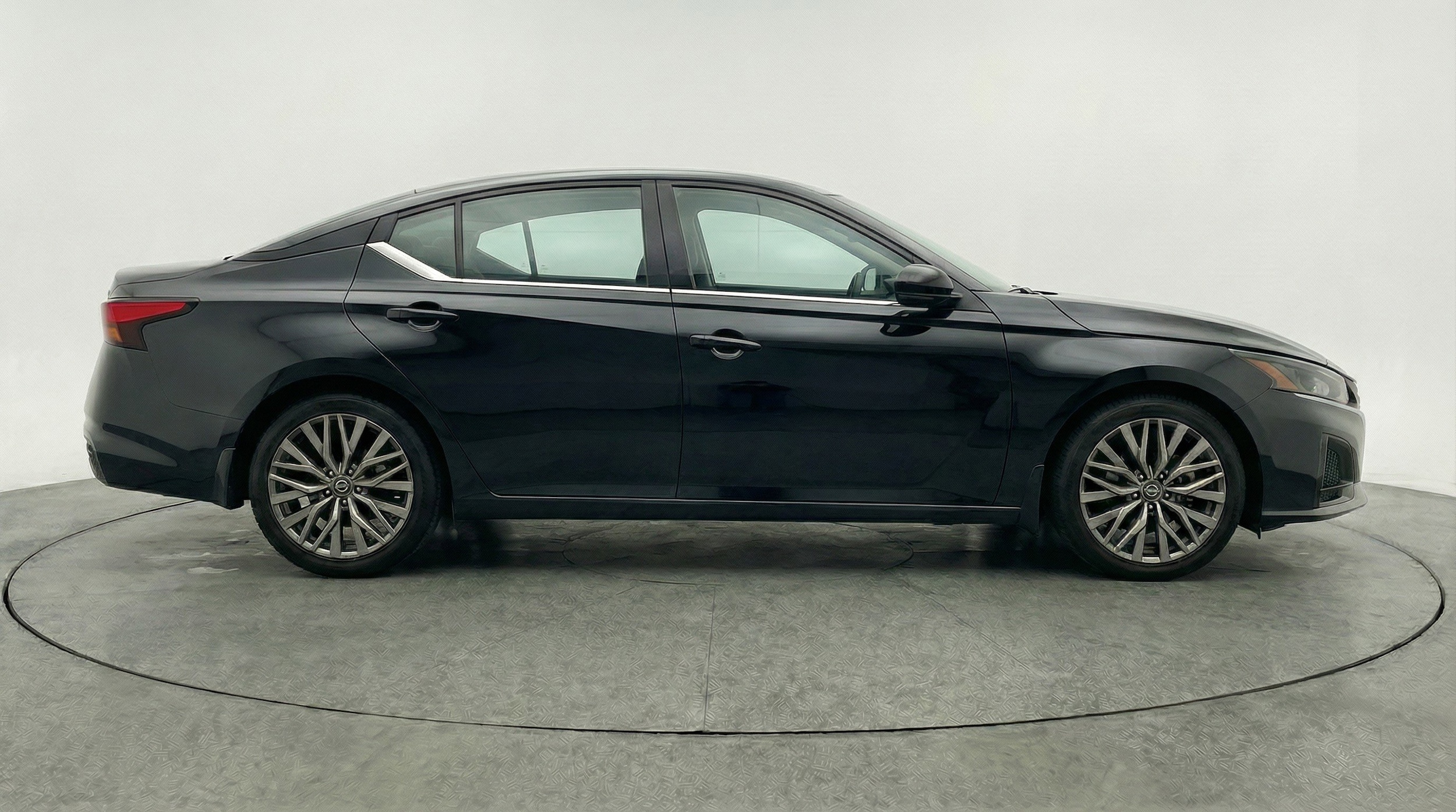 Thumbnail: 2025 Nissan Altima - 11