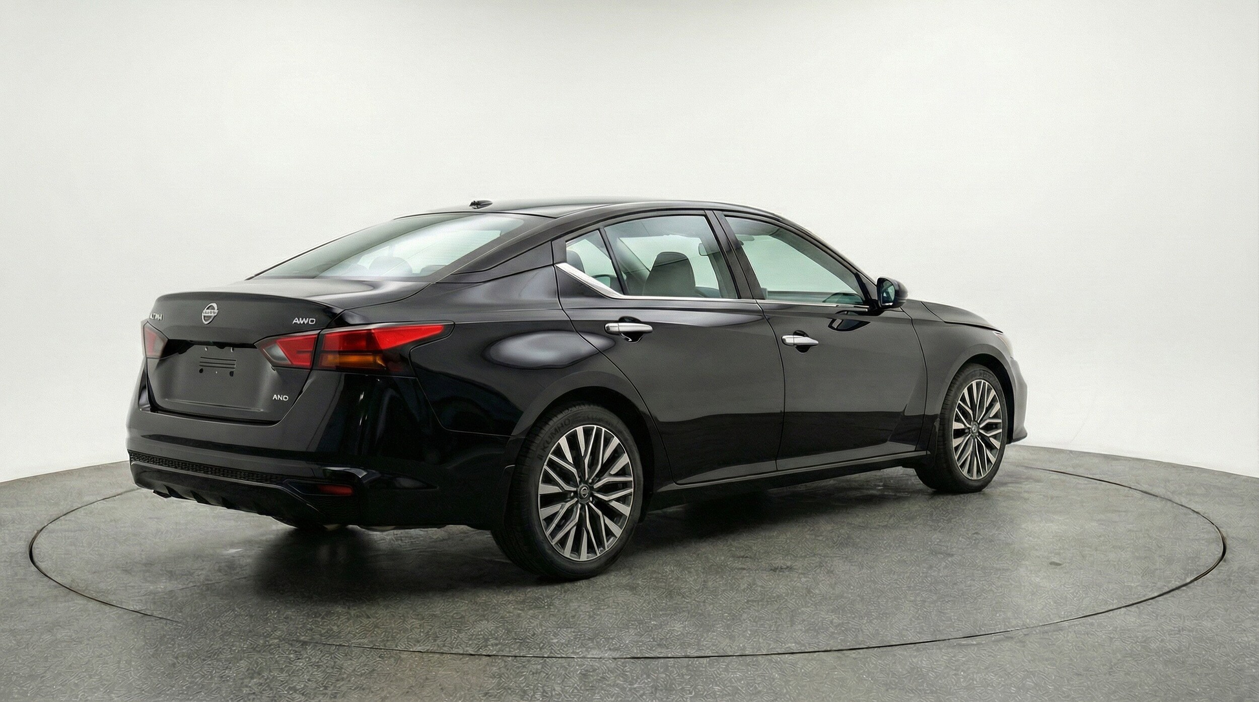 Thumbnail: 2025 Nissan Altima - 9