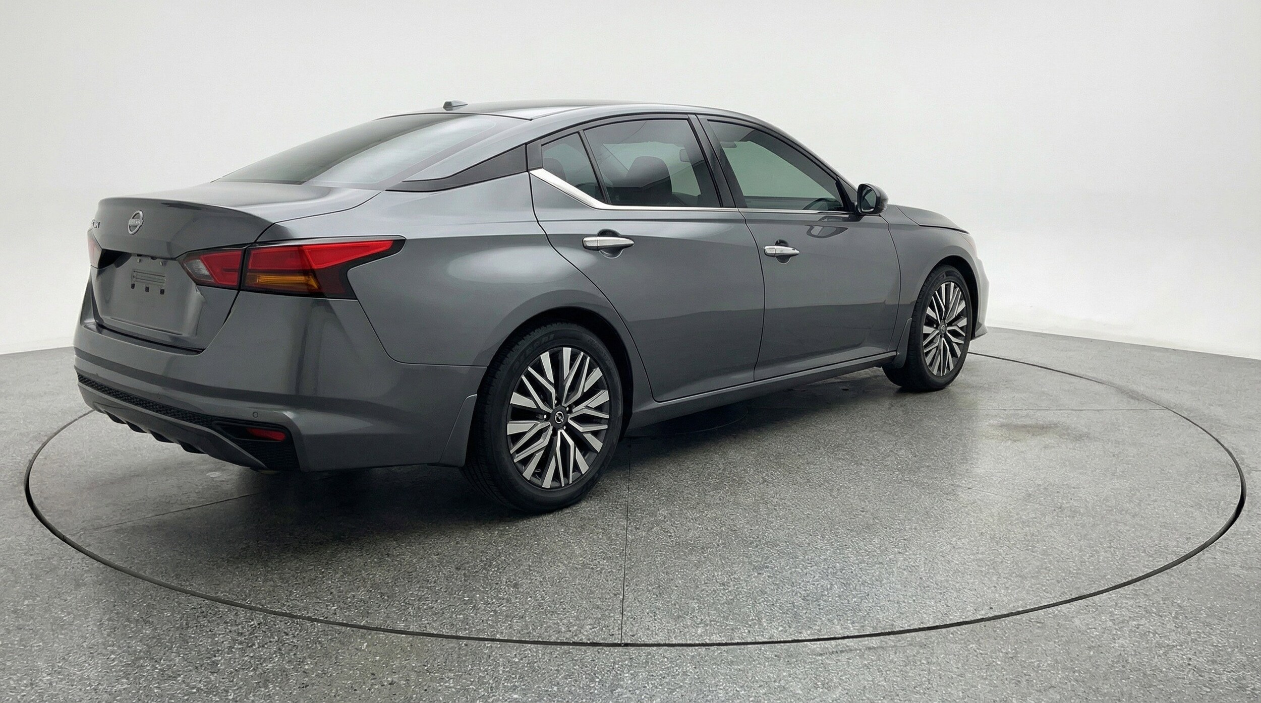 Thumbnail: 2025 Nissan Altima - 9