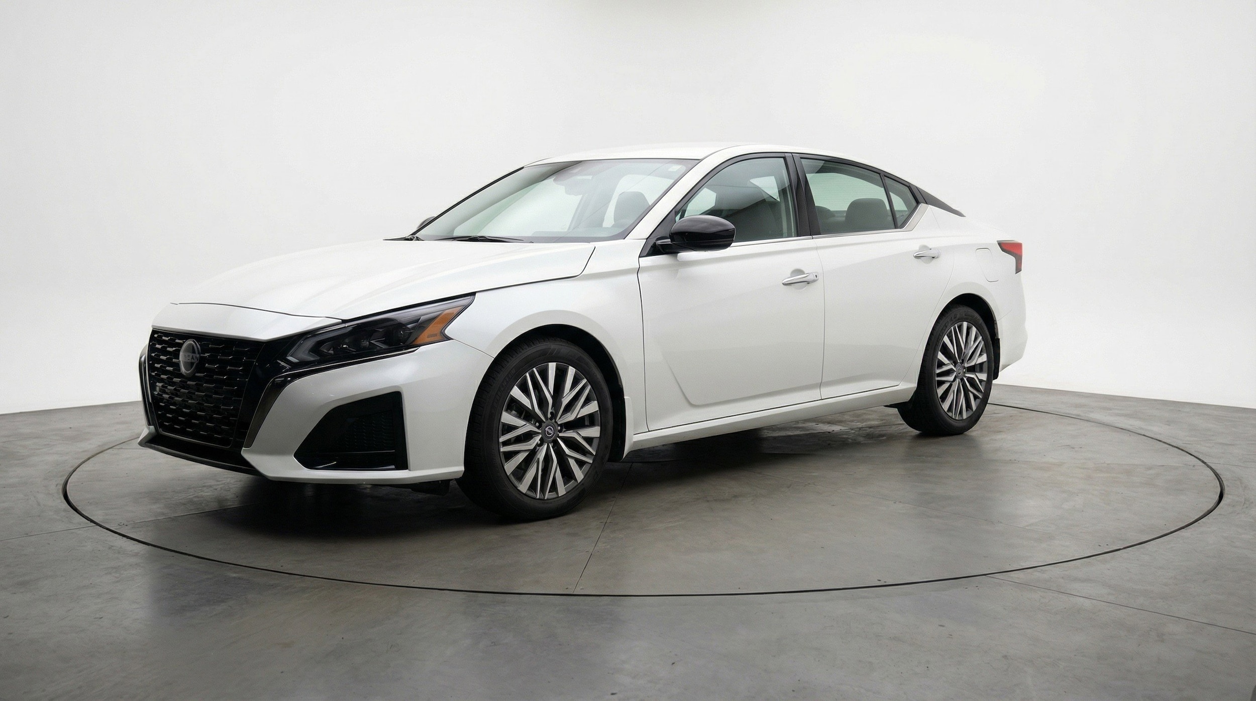 Thumbnail: 2025 Nissan Altima - 3