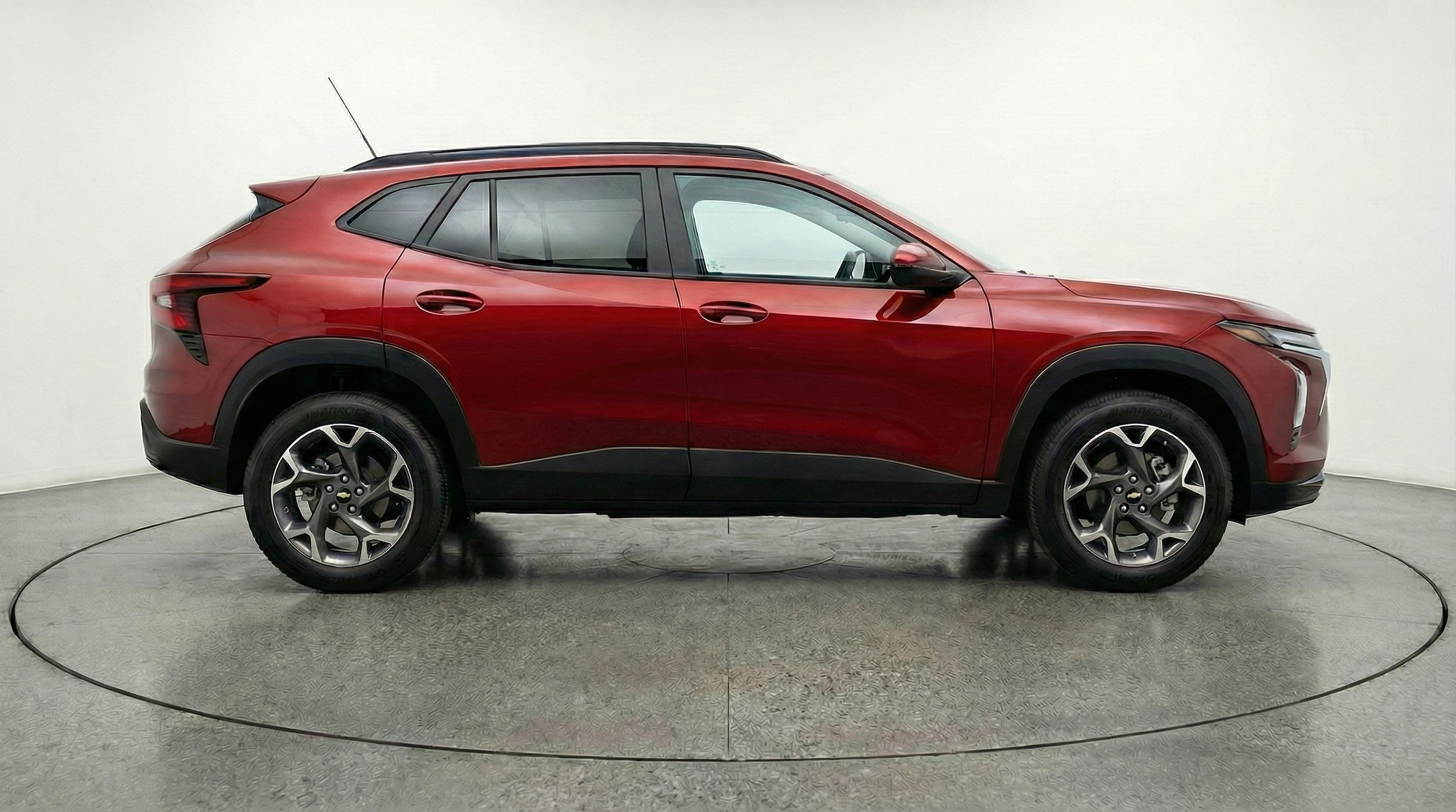 Thumbnail: 2025 Chevrolet Trax - 8