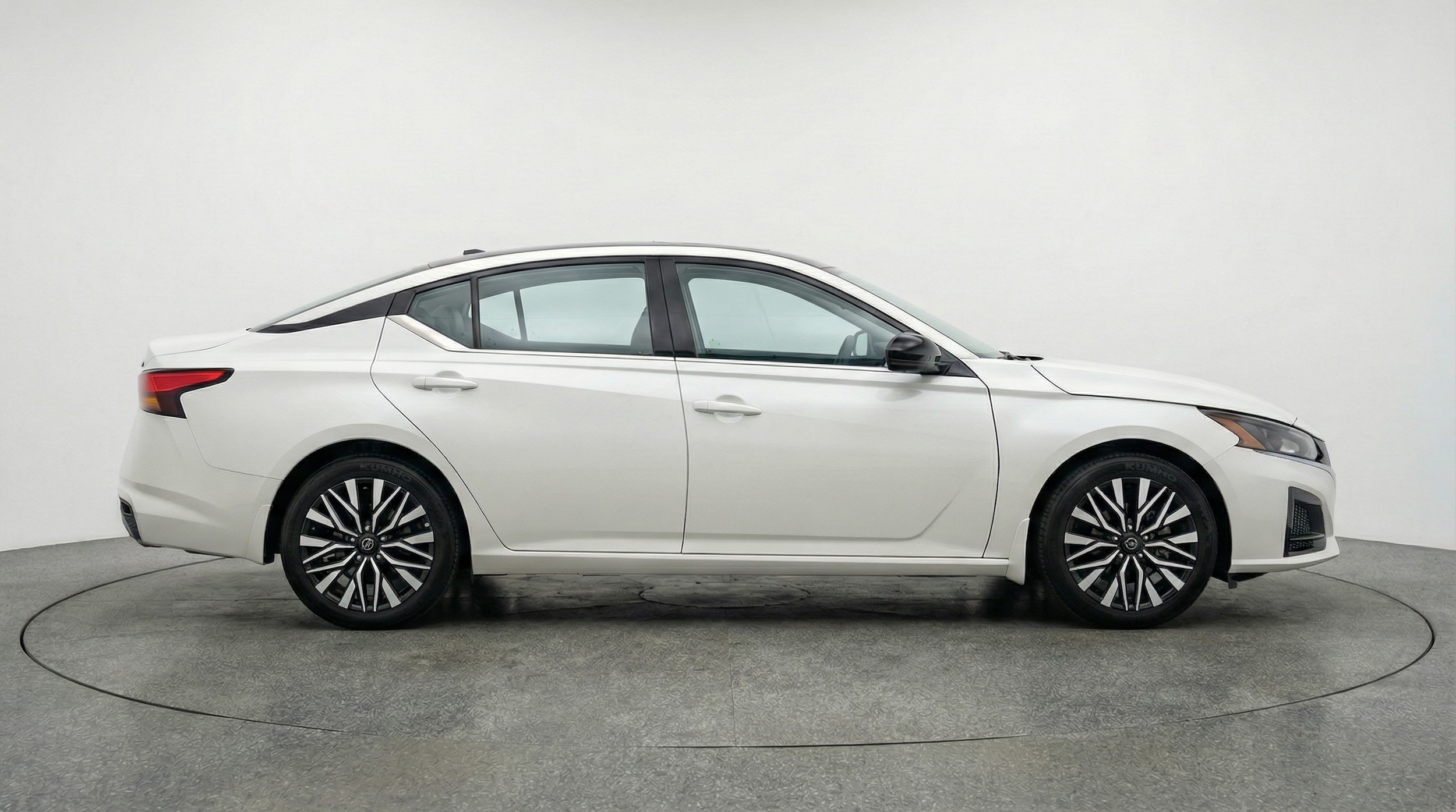 Thumbnail: 2025 Nissan Altima - 8