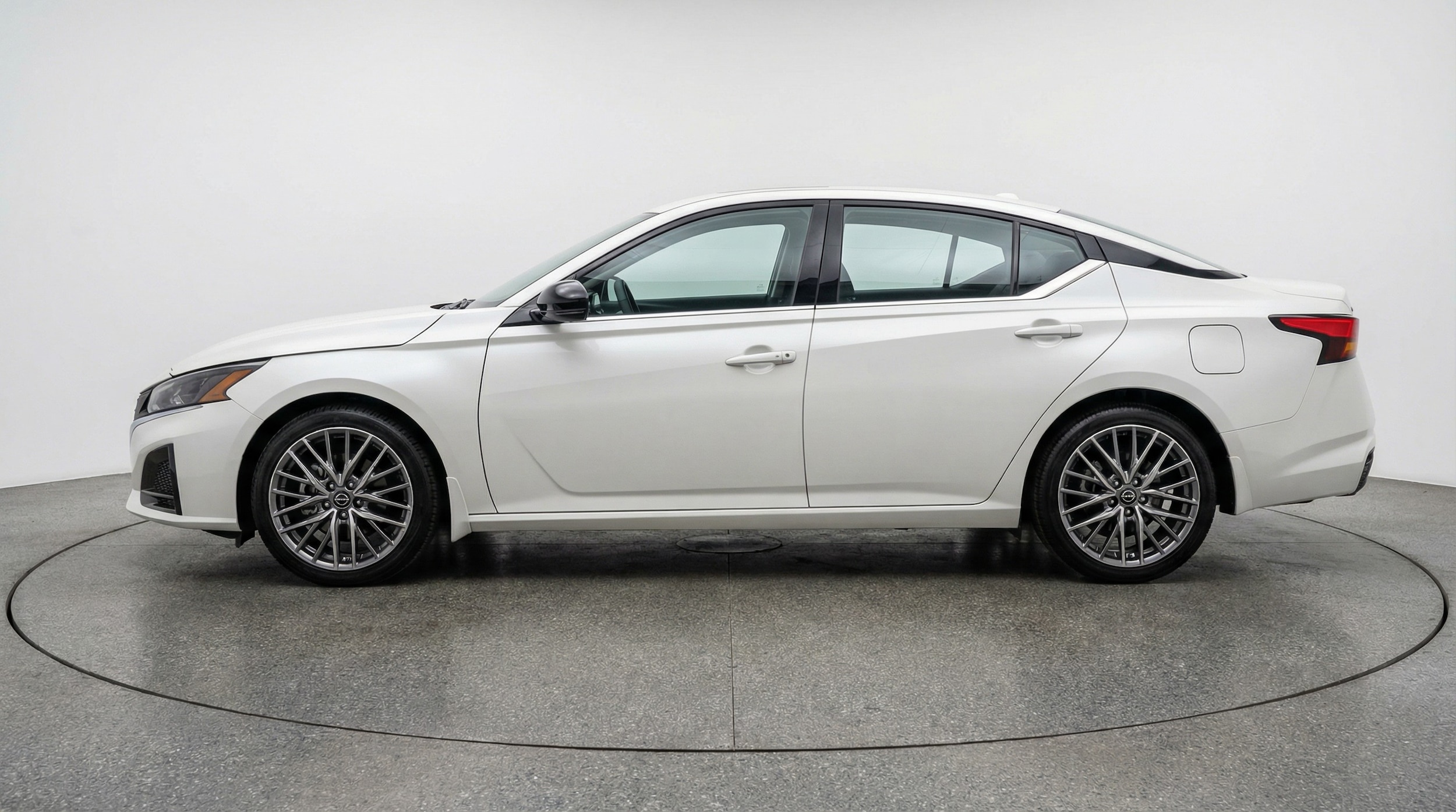 Thumbnail: 2025 Nissan Altima - 4