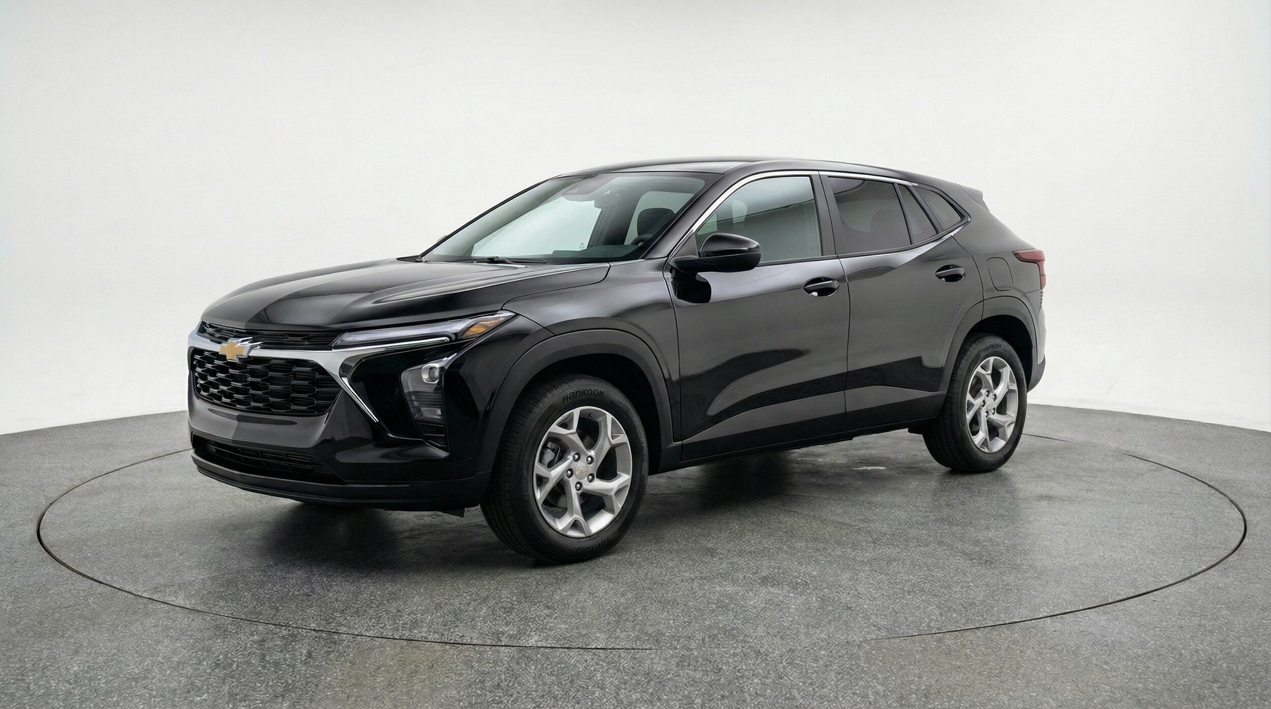 Thumbnail: 2025 Chevrolet Trax - 3