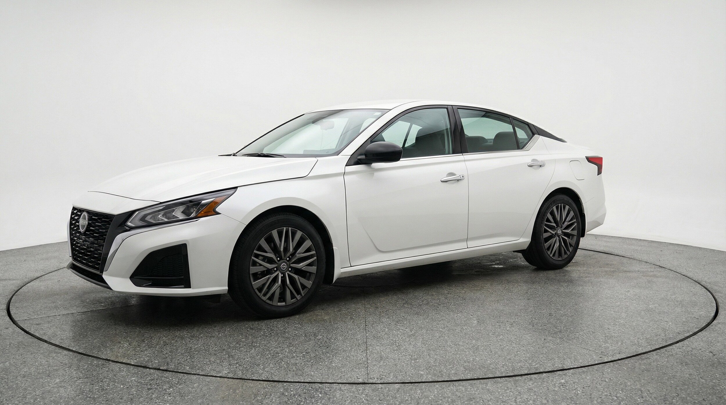 Thumbnail: 2025 Nissan Altima - 3