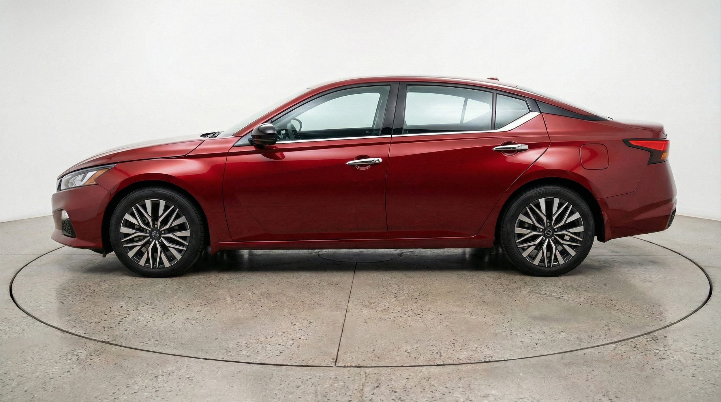 Thumbnail: 2025 Nissan Altima - 4