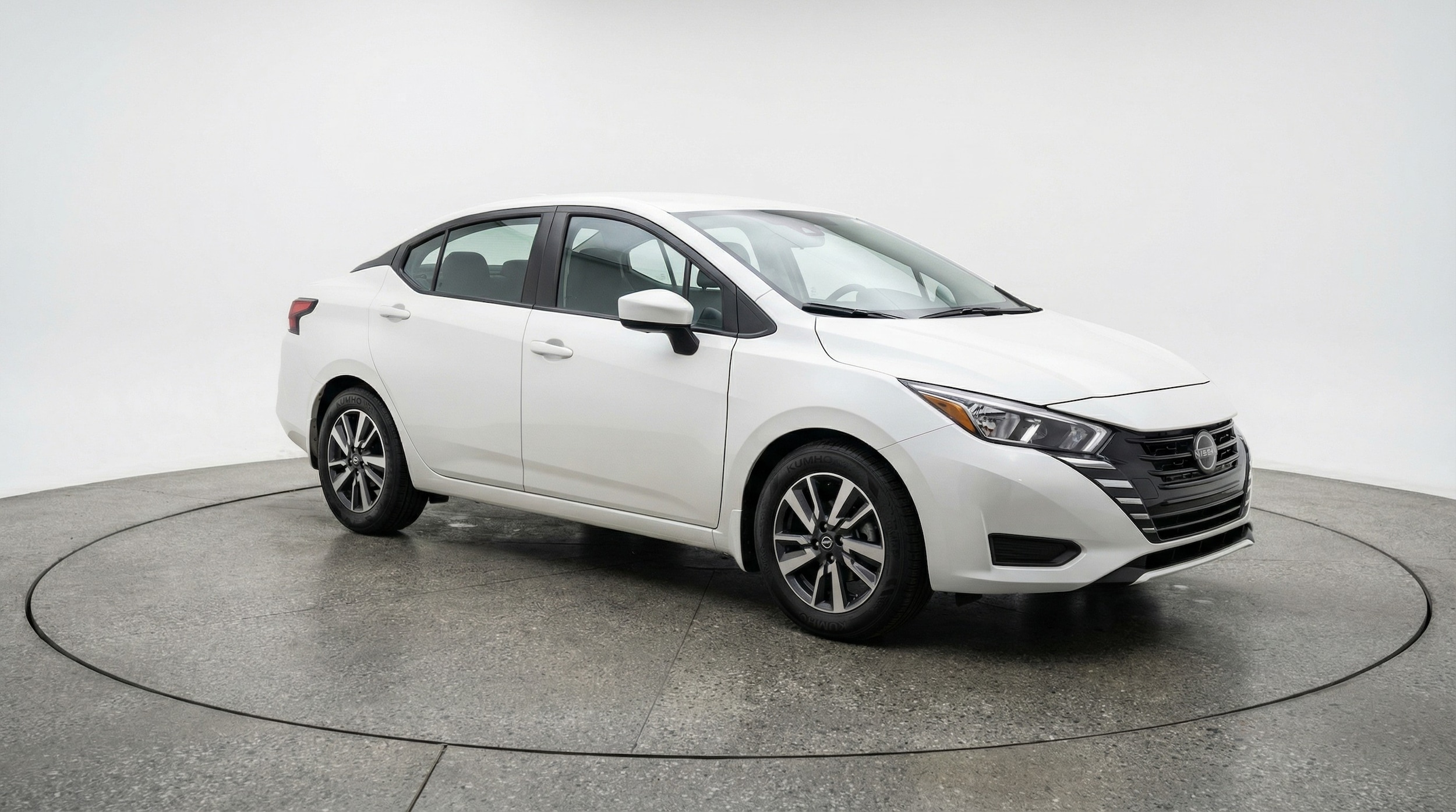 2025 Nissan Versa SV FWD