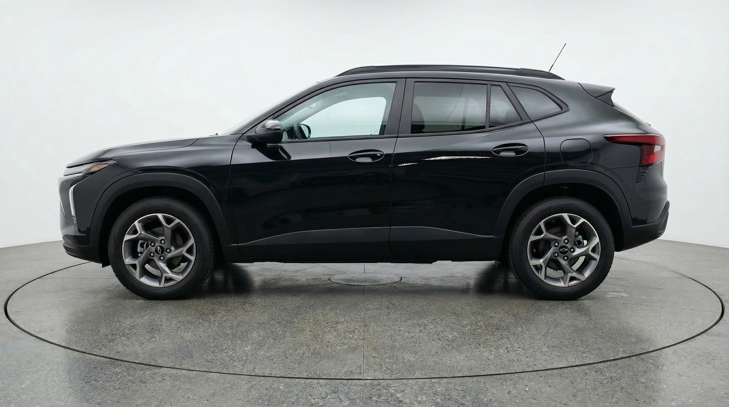 Thumbnail: 2025 Chevrolet Trax - 5