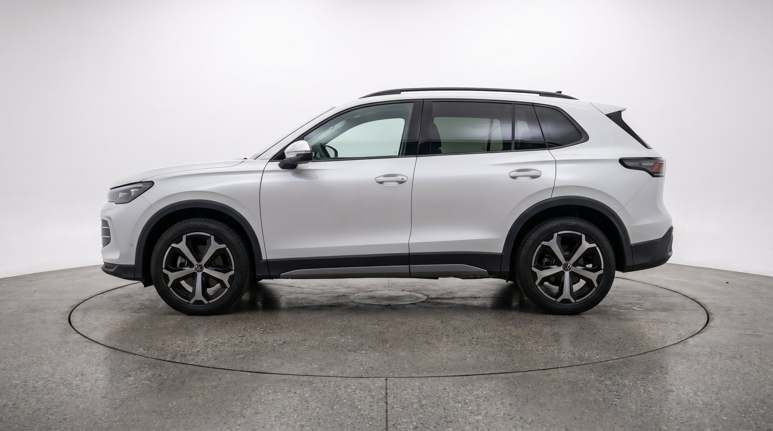 Thumbnail: 2026 Volkswagen Tiguan - 5