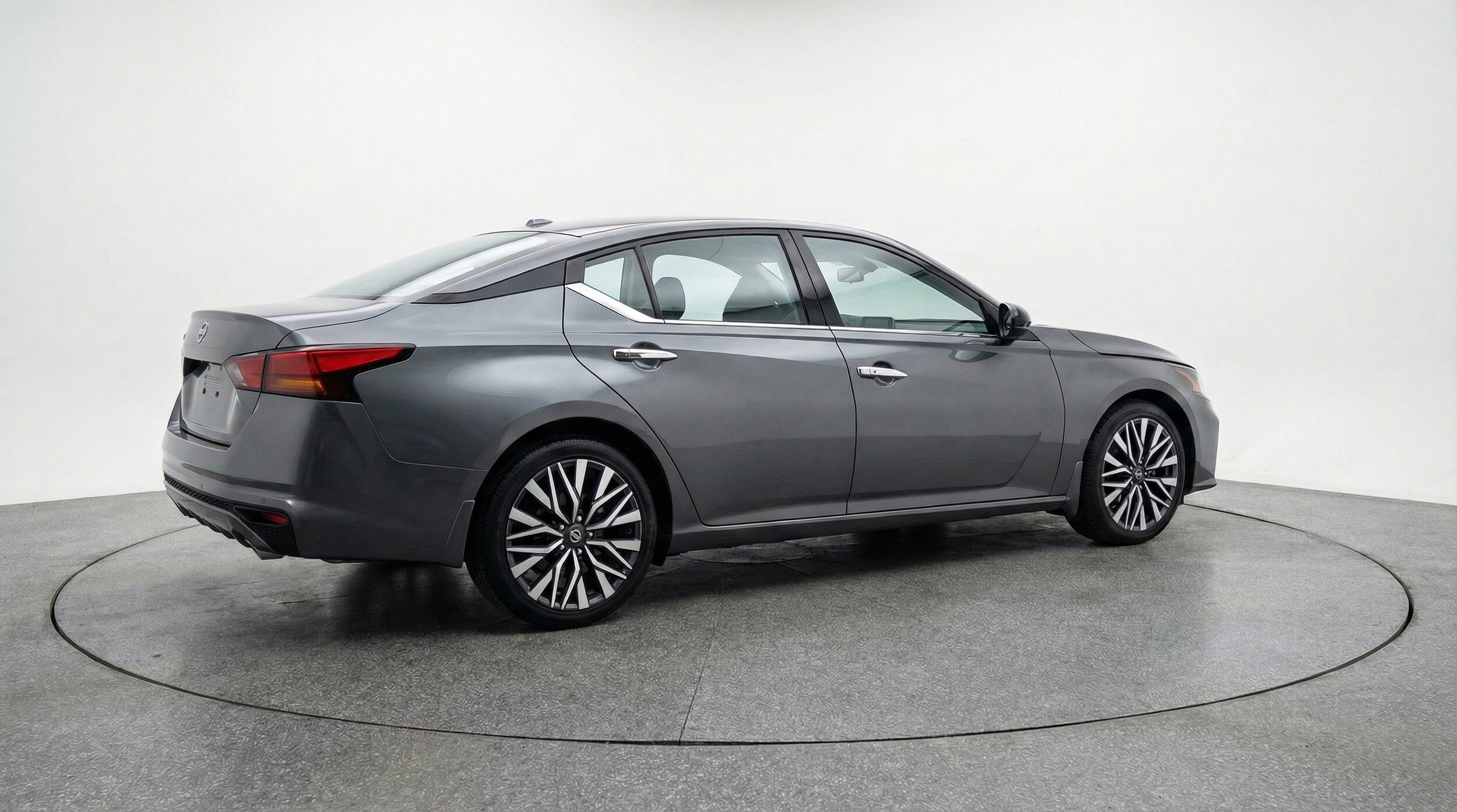 Thumbnail: 2025 Nissan Altima - 9