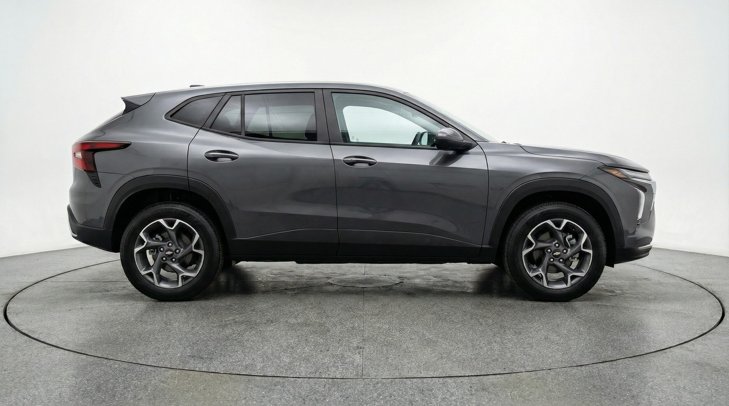 Thumbnail: 2025 Chevrolet Trax - 8