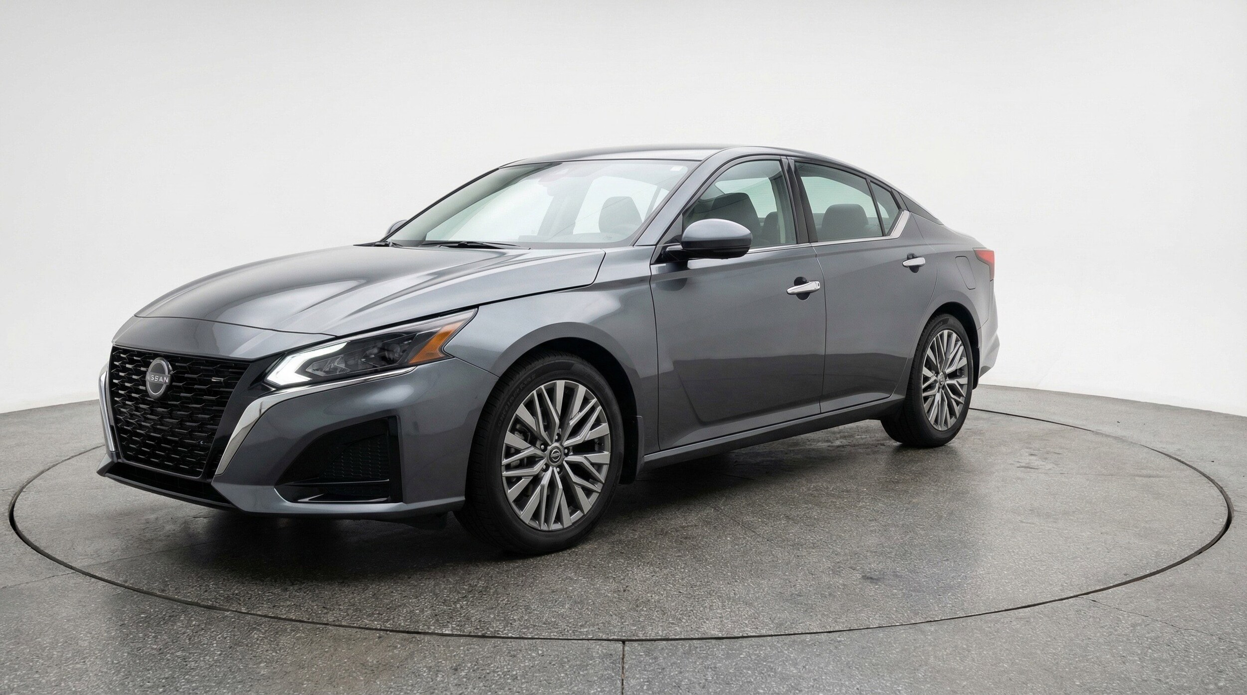 Thumbnail: 2025 Nissan Altima - 3