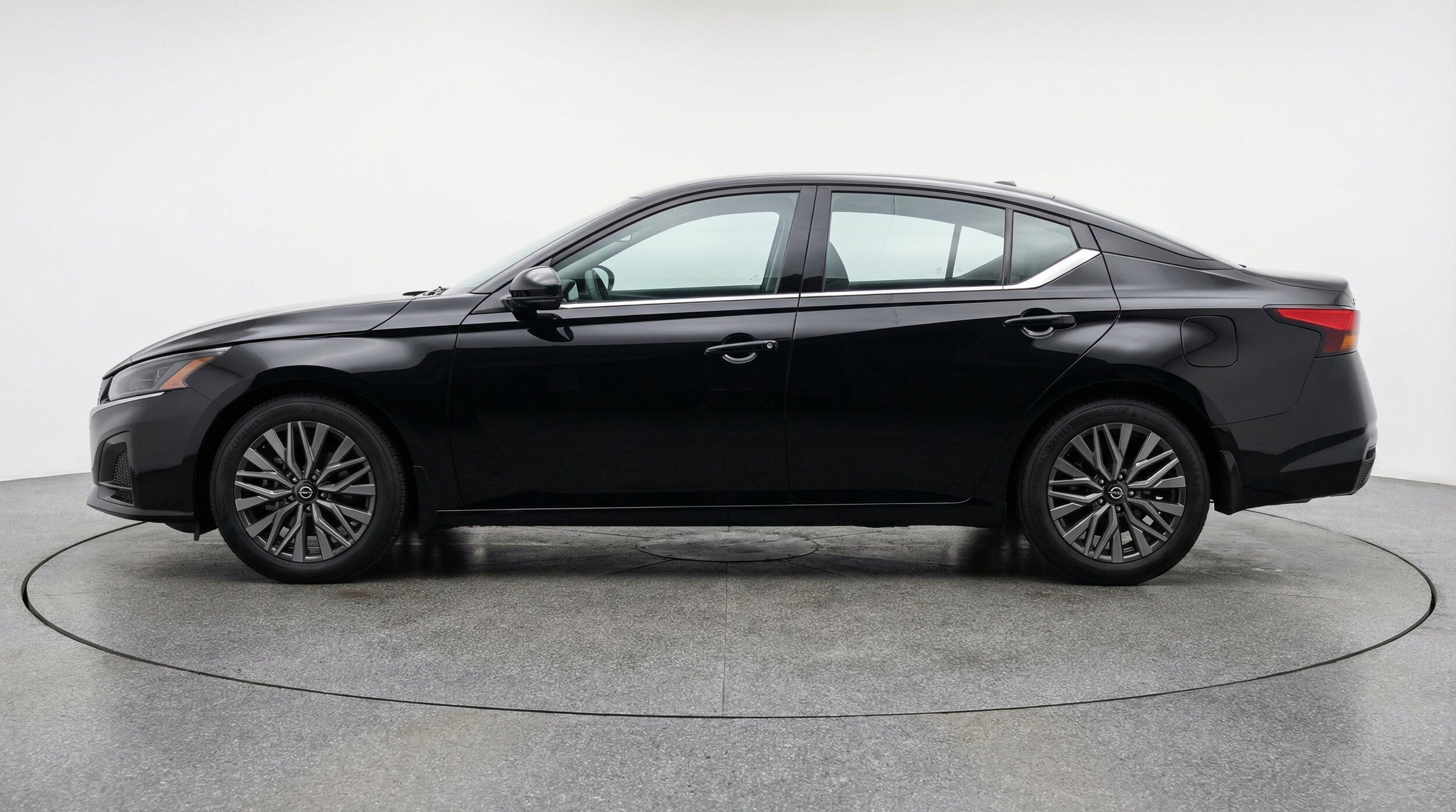 Thumbnail: 2026 Nissan Altima - 5