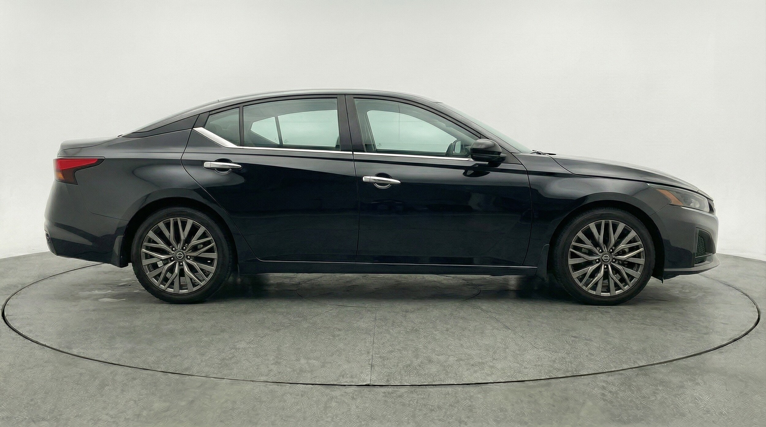 Thumbnail: 2025 Nissan Altima - 11