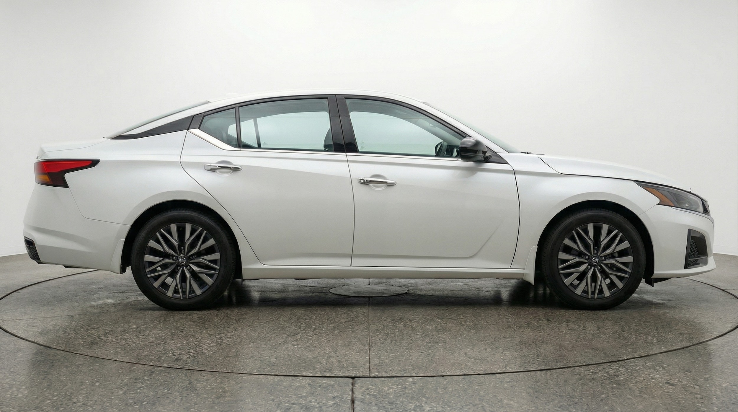 Thumbnail: 2025 Nissan Altima - 8