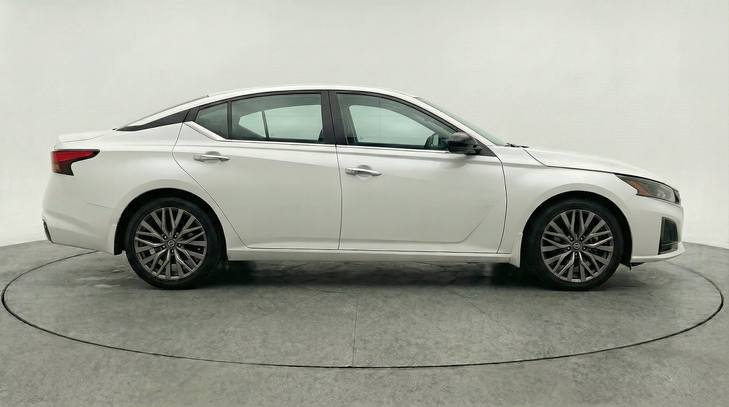 Thumbnail: 2025 Nissan Altima - 11