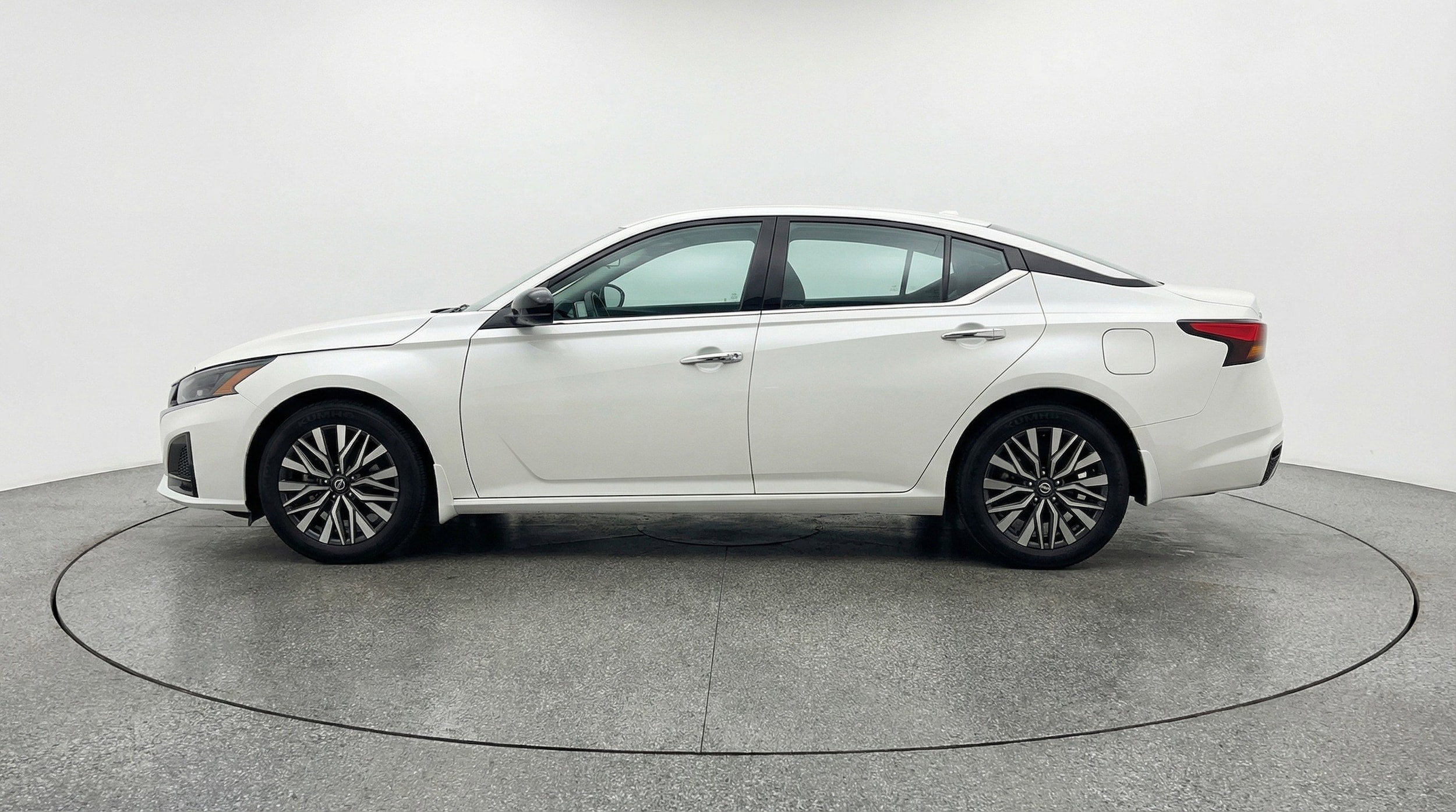 Thumbnail: 2025 Nissan Altima - 5