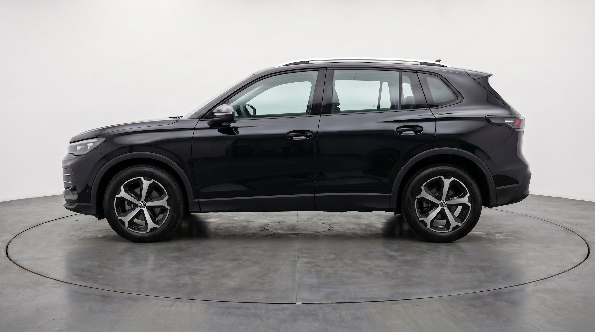 Thumbnail: 2026 Volkswagen Tiguan - 5